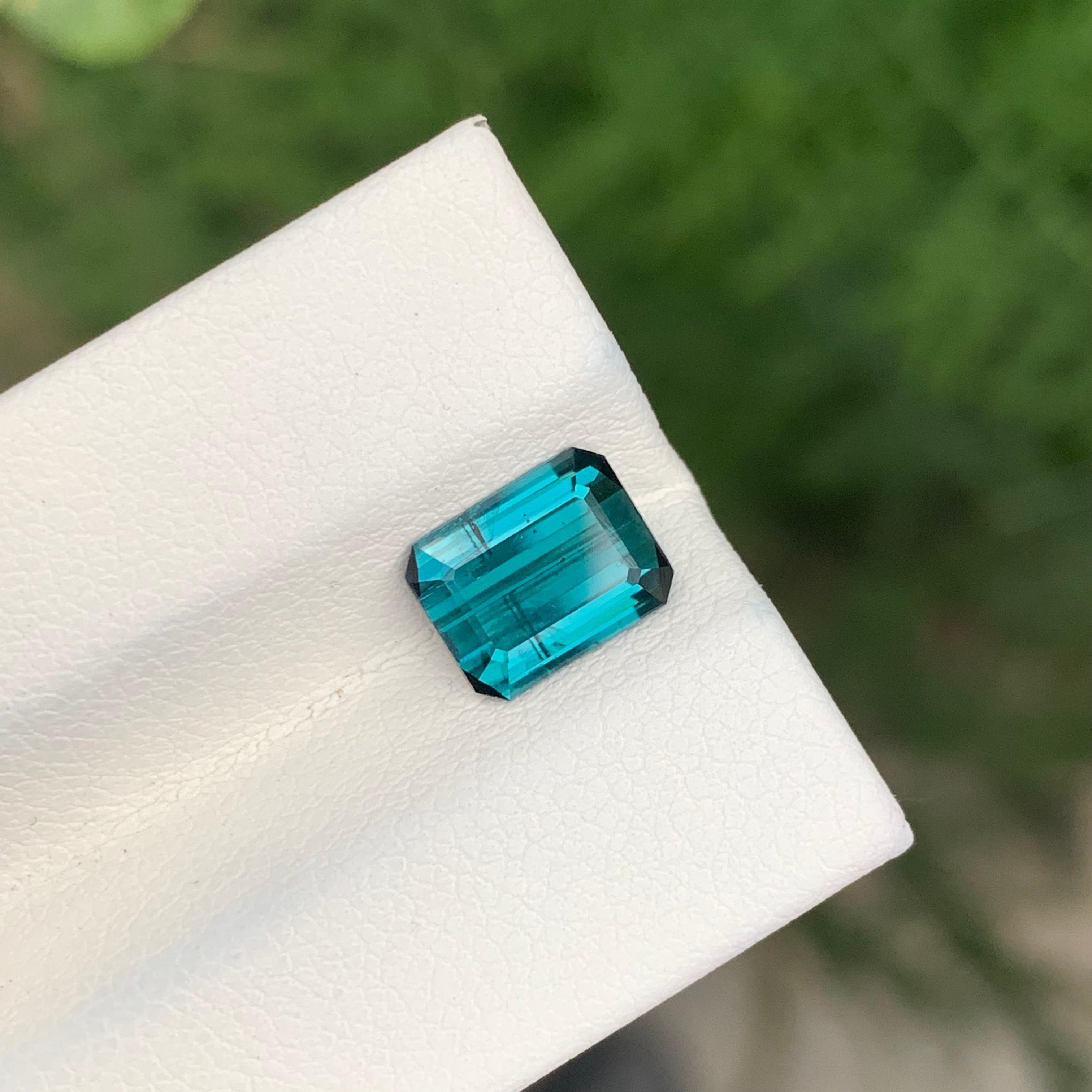 1.85 Carat Natural Loose Indicolite Tourmaline Emerald Shape Gem en vente 1