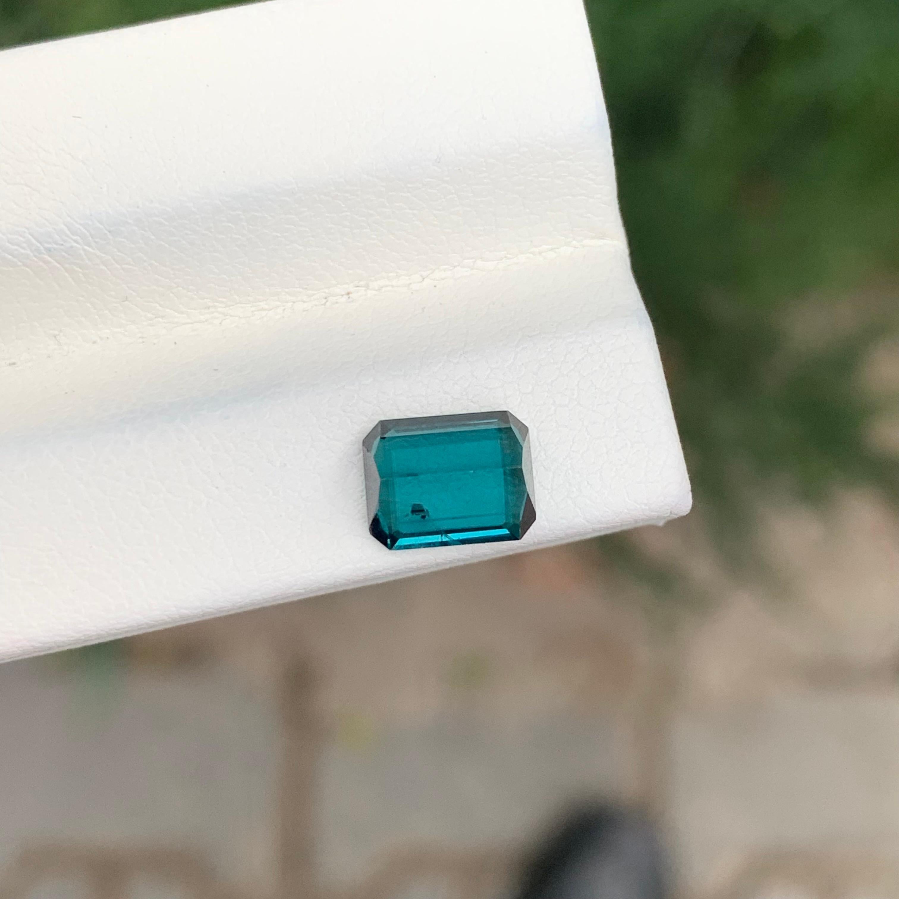 1.85 Carat Natural Loose Indicolite Tourmaline Emerald Shape Gem en vente 3