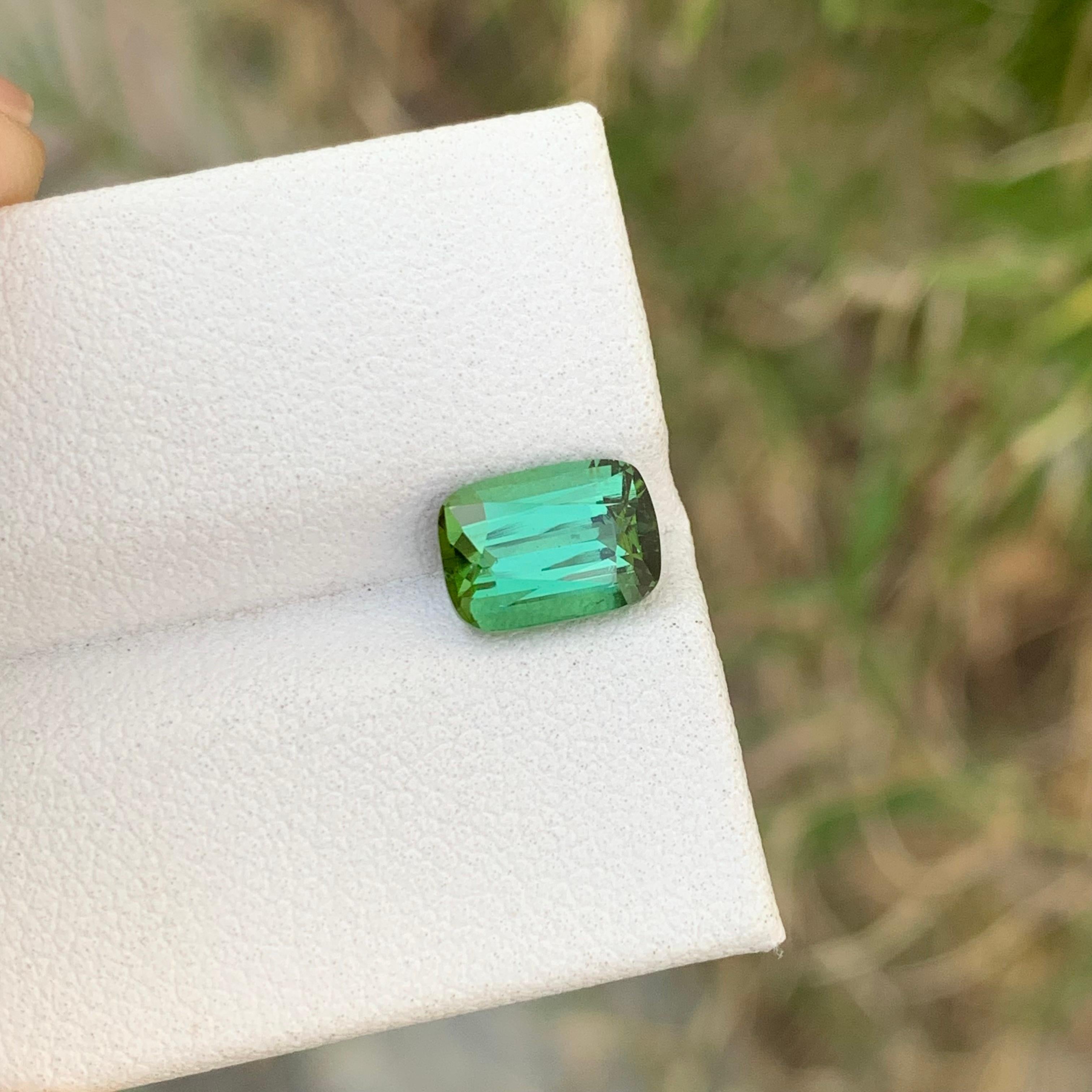 1,85 Karat natürlicher loser Lagoon-Turmalin in Smaragdform für Schmuck (Arts and Crafts) im Angebot