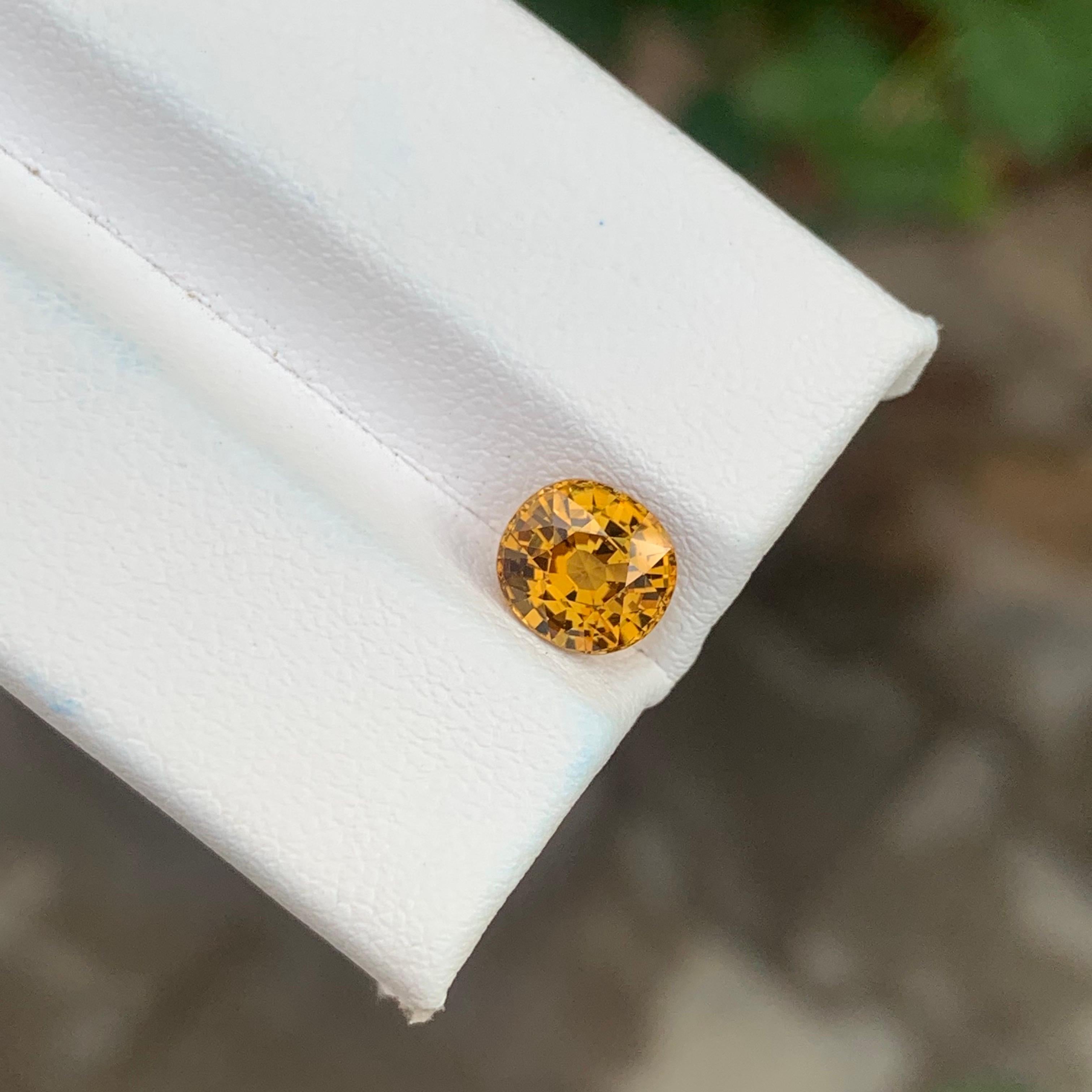 1.85 Carat Natural Loose Mali Garnet Cushion Shape African’s Gemstone In New Condition For Sale In Peshawar, PK