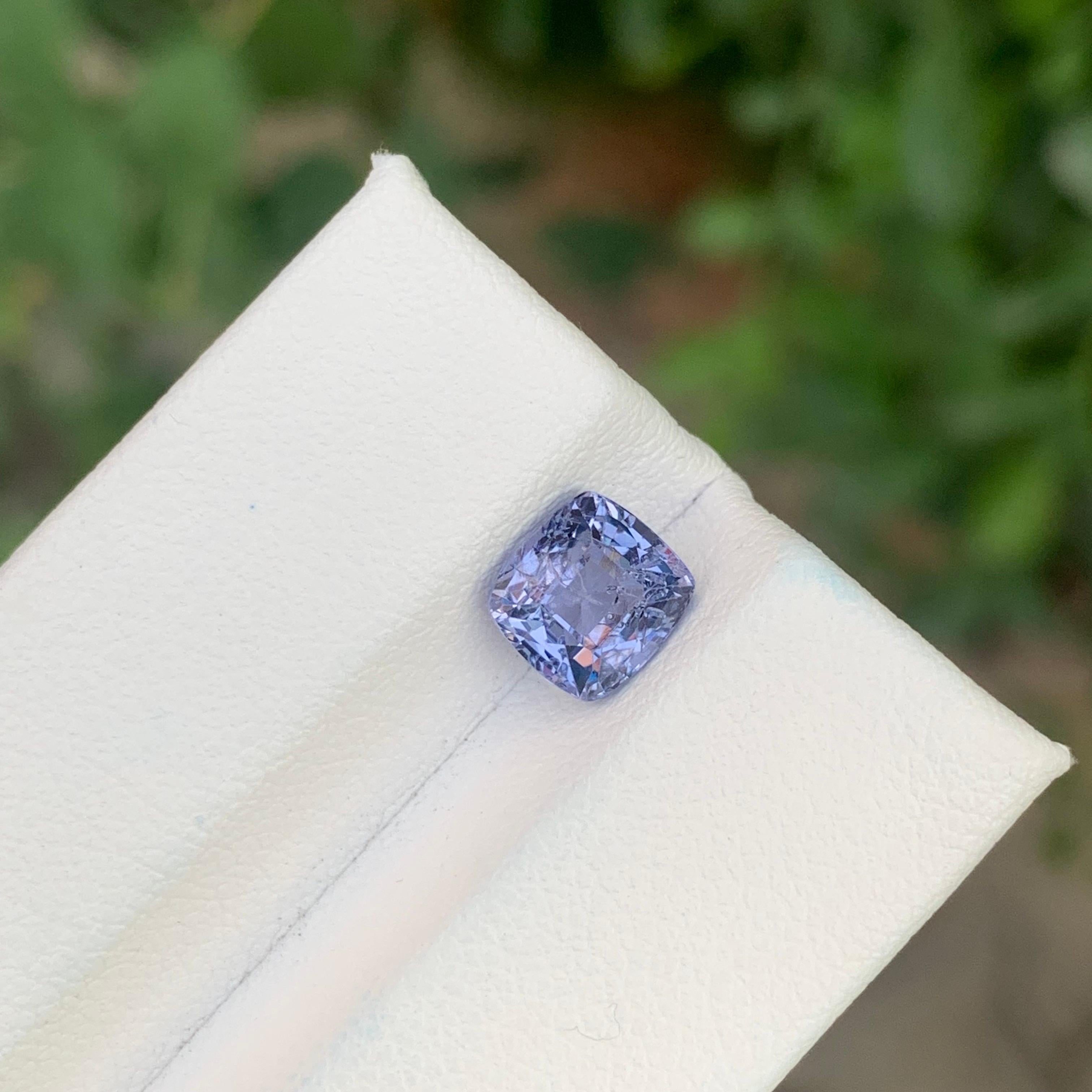 1.85 Carati Nature Spinello viola sfuso a forma di cuscino Gemma in vendita 5