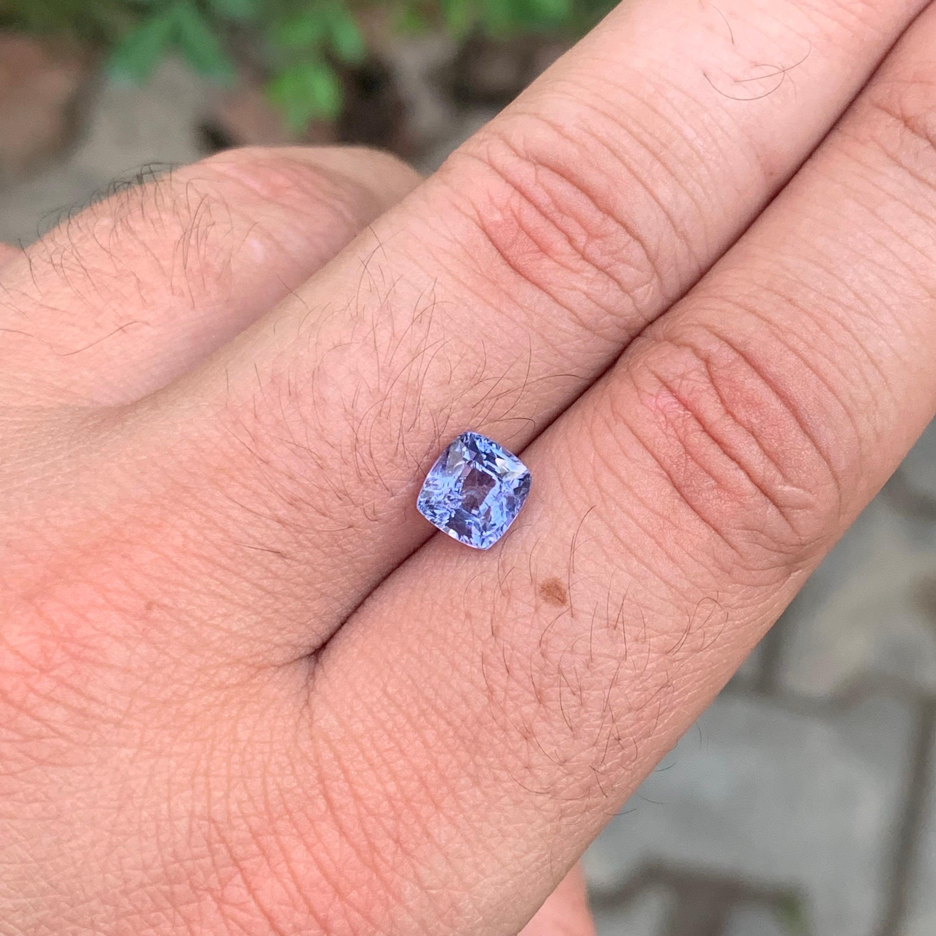 1.85 Carati Nature Spinello viola sfuso a forma di cuscino Gemma in vendita 3