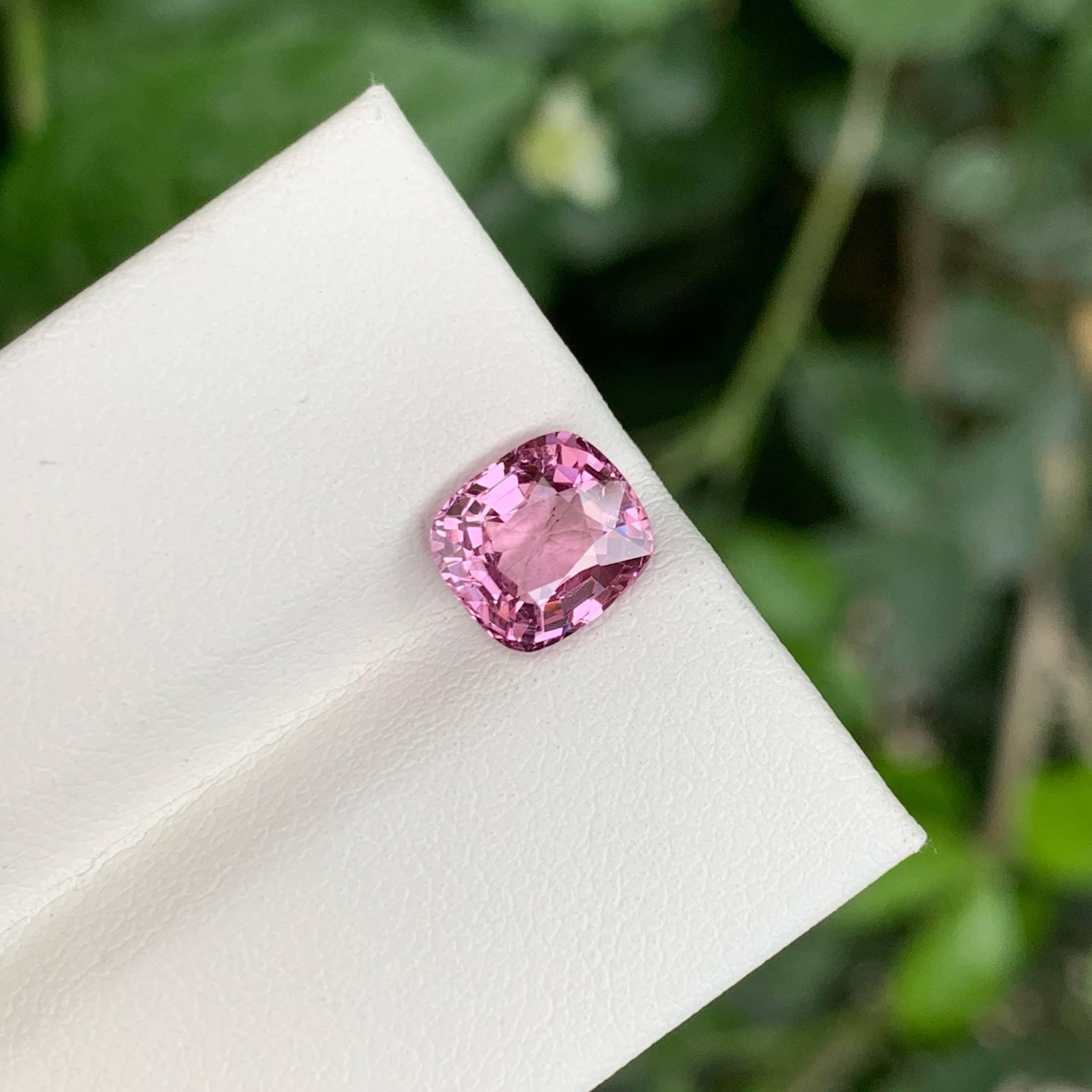 1,85 quilates de espinela rosa violácea natural suelta talla cojín gema birmana Corte cojín en venta