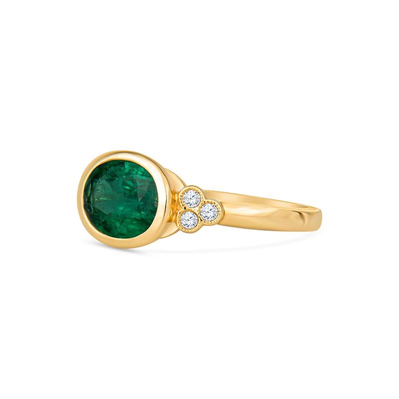 1.85 Carat Natural Oval Cut Bezel Set Emerald 14 Karat Yellow Gold Ring In New Condition For Sale In Houston, TX