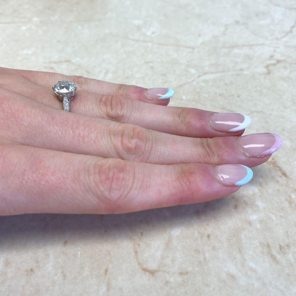Women's 1.85 Carat Old European-Cut Diamond Engagement Ring, Platinum For Sale