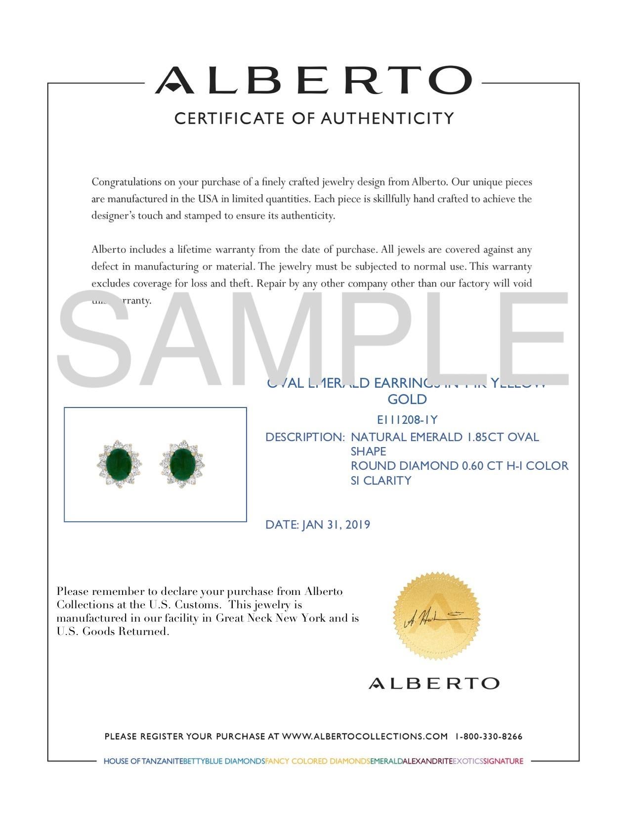 Oval Cabochon Emerald and White Diamond Stud Earring in Yellow Gold (Ovalschliff)