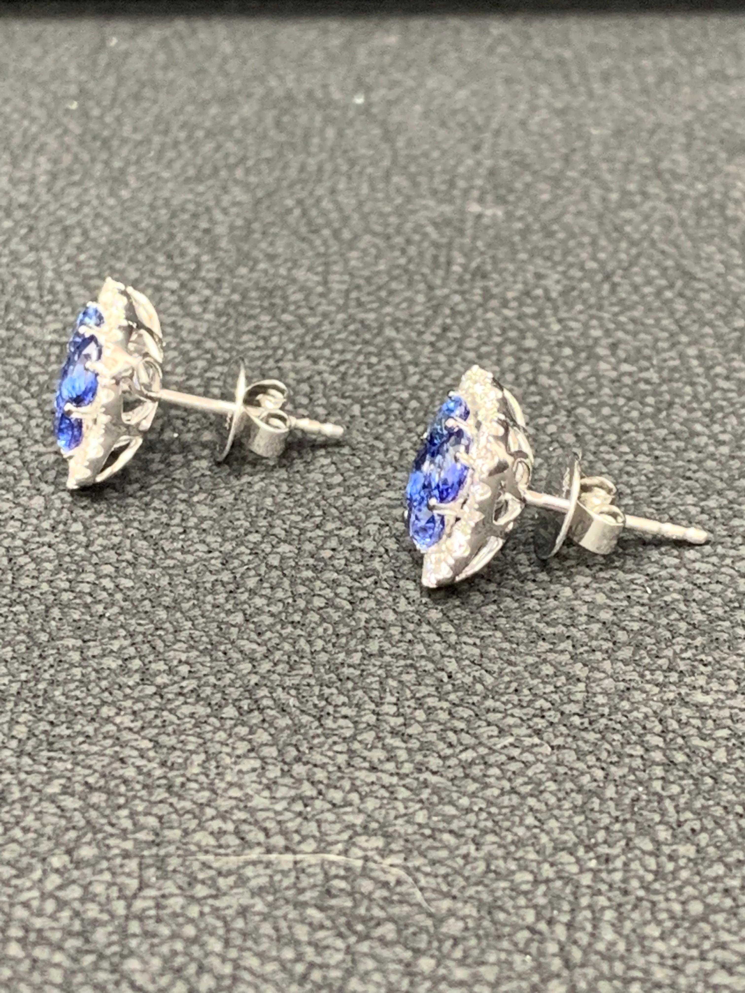 1.85 Carat Oval Cut Blue Sapphire and Diamond Stud Earrings in 18K White Gold In New Condition For Sale In NEW YORK, NY