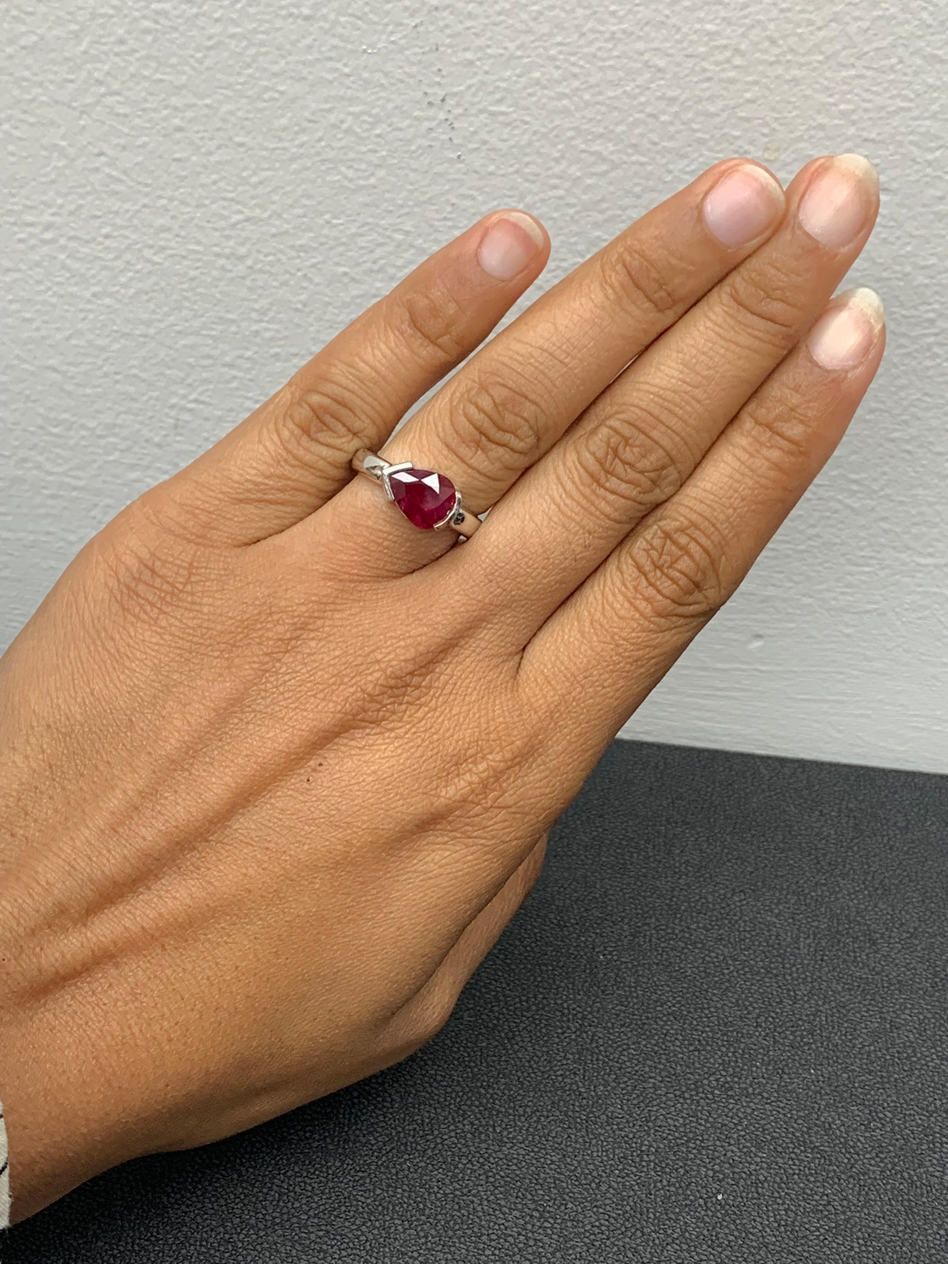 1.85 Carat Pear shape Ruby Ring in 14k White Gold In New Condition For Sale In NEW YORK, NY