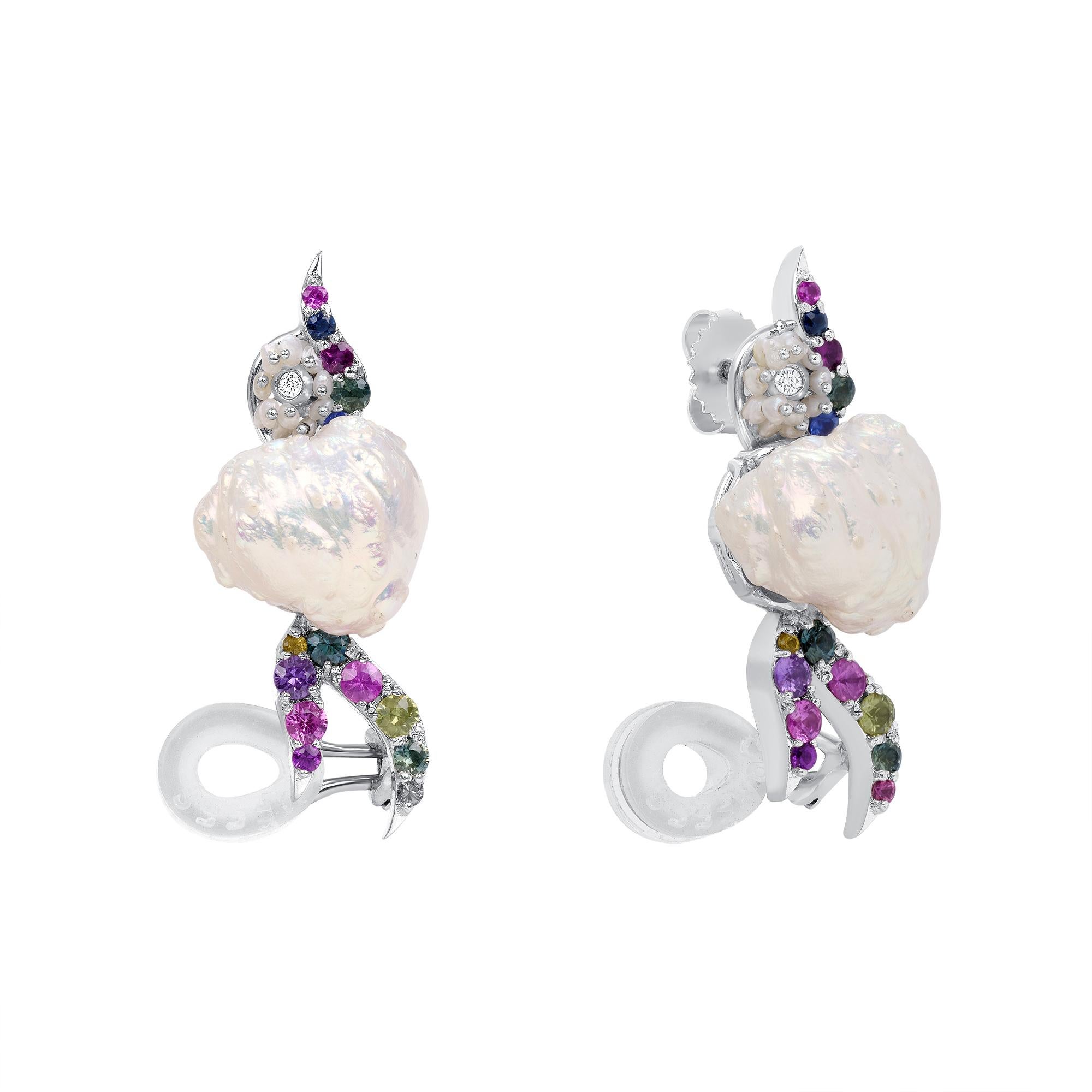 Artiste Boucles d'oreilles en perles, saphirs, diamants et platine de 18,5 carats, en stock en vente