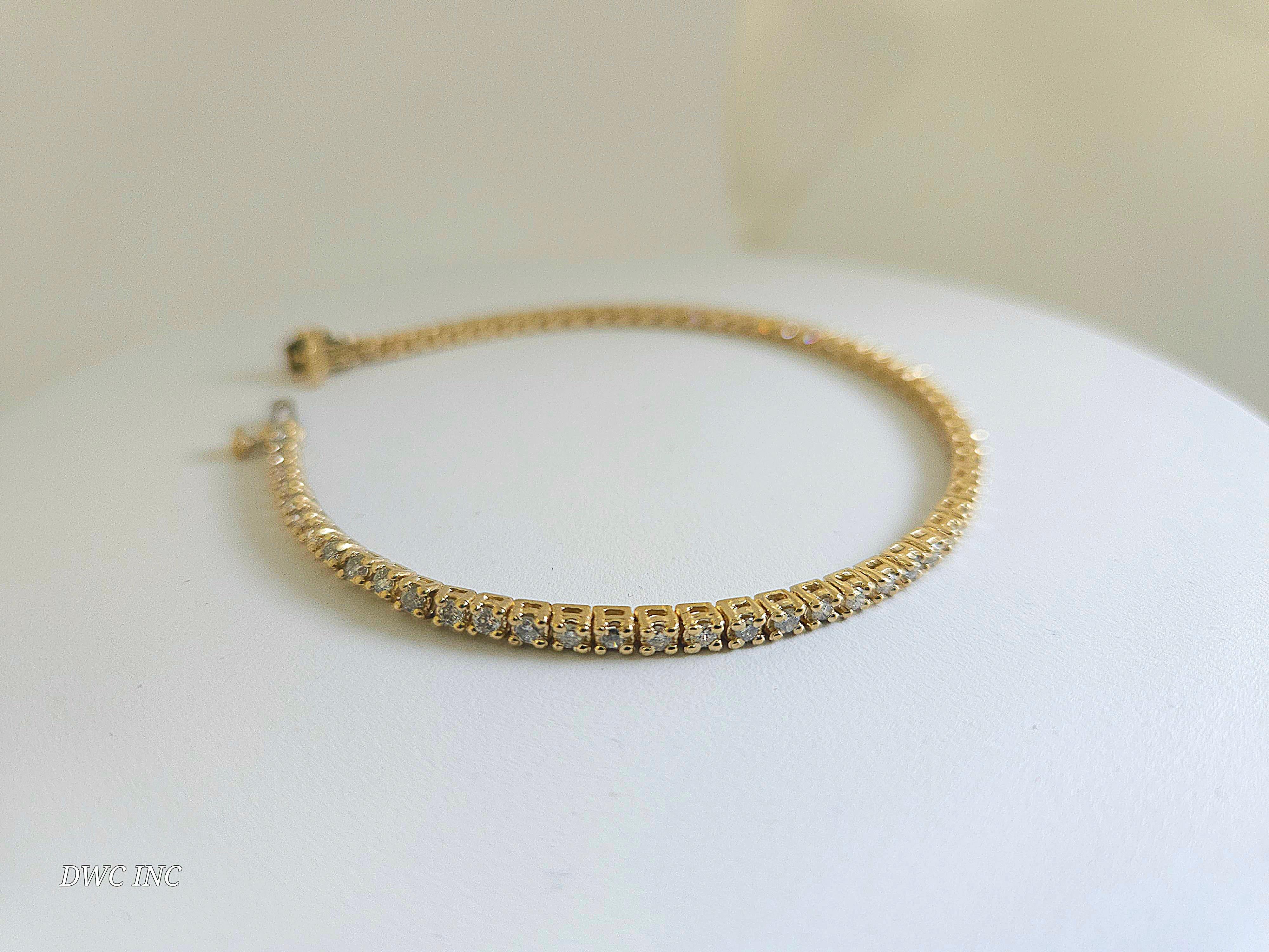 1.85 Carat Round Brilliant Cut Diamond Tennis Bracelet 14 Karat Yellow Gold In New Condition For Sale In Great Neck, NY