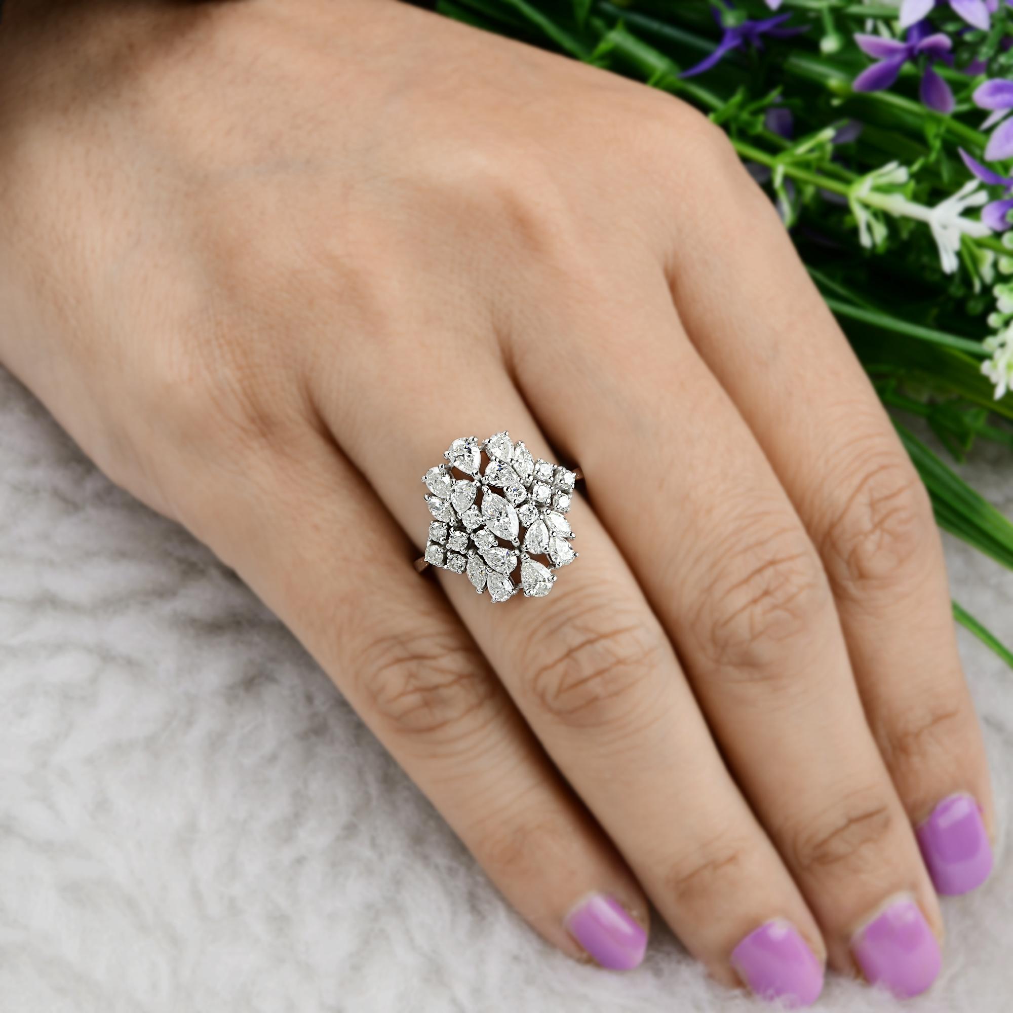 Taille Marquise 1.85 Carat SI/HI Marquise Pear Round Diamond Cluster Ring 18 Karat White Gold en vente
