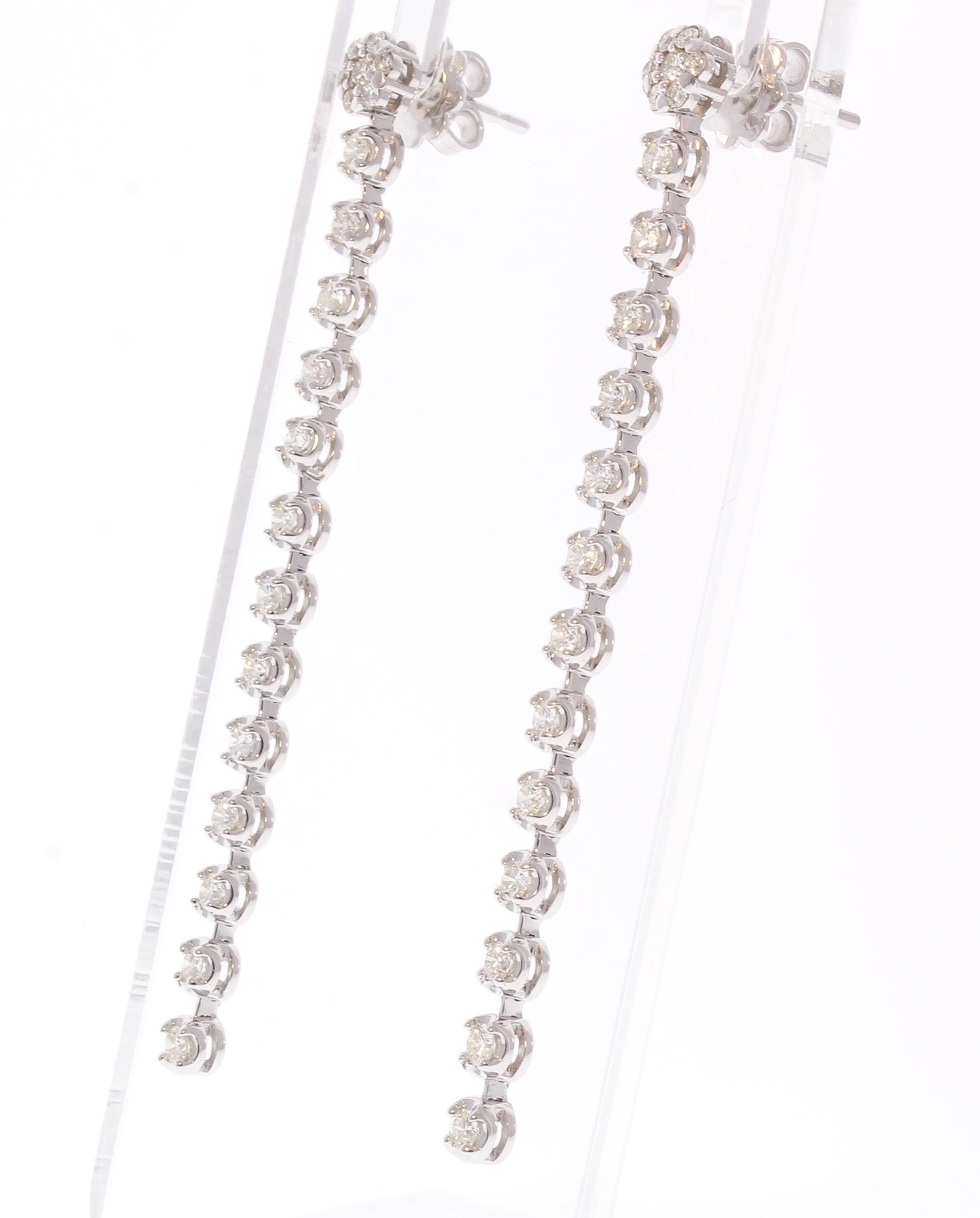 Contemporary 1.85 Carat Total Diamond Dangle Earrings in 14 Karat White Gold