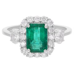 1.85 Carat Zambian Emerald Cocktail Ring 0.81 Carat SI/H Diamond 18k White Gold