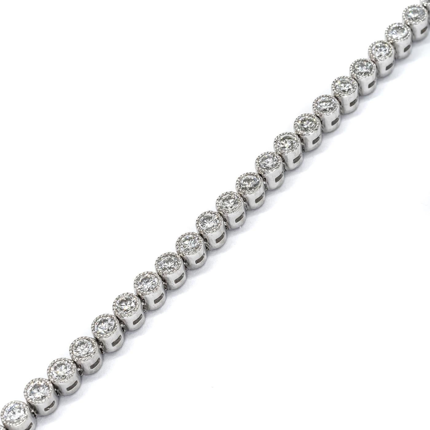 Modern 1.85 Carats Diamond Platinum Bracelet