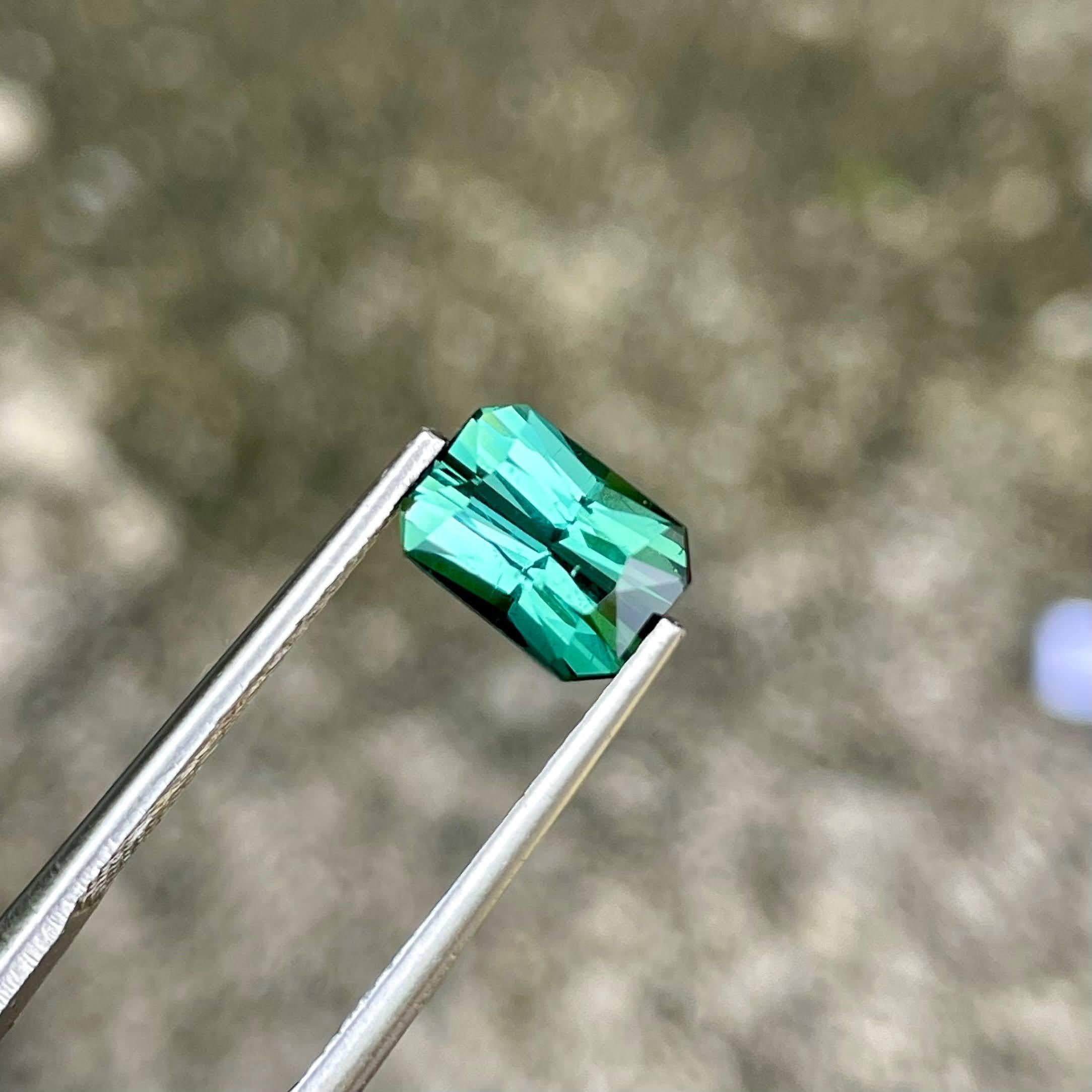 1.85 carati di tormalina blu verdastra tagliata di precisione su misura Gemma africana In condizioni Nuovo in vendita a Bangkok, TH