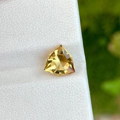 1.85 Carats Loose Citrine Stone Trillion Cut Natural Natural Brazilian Gemstone