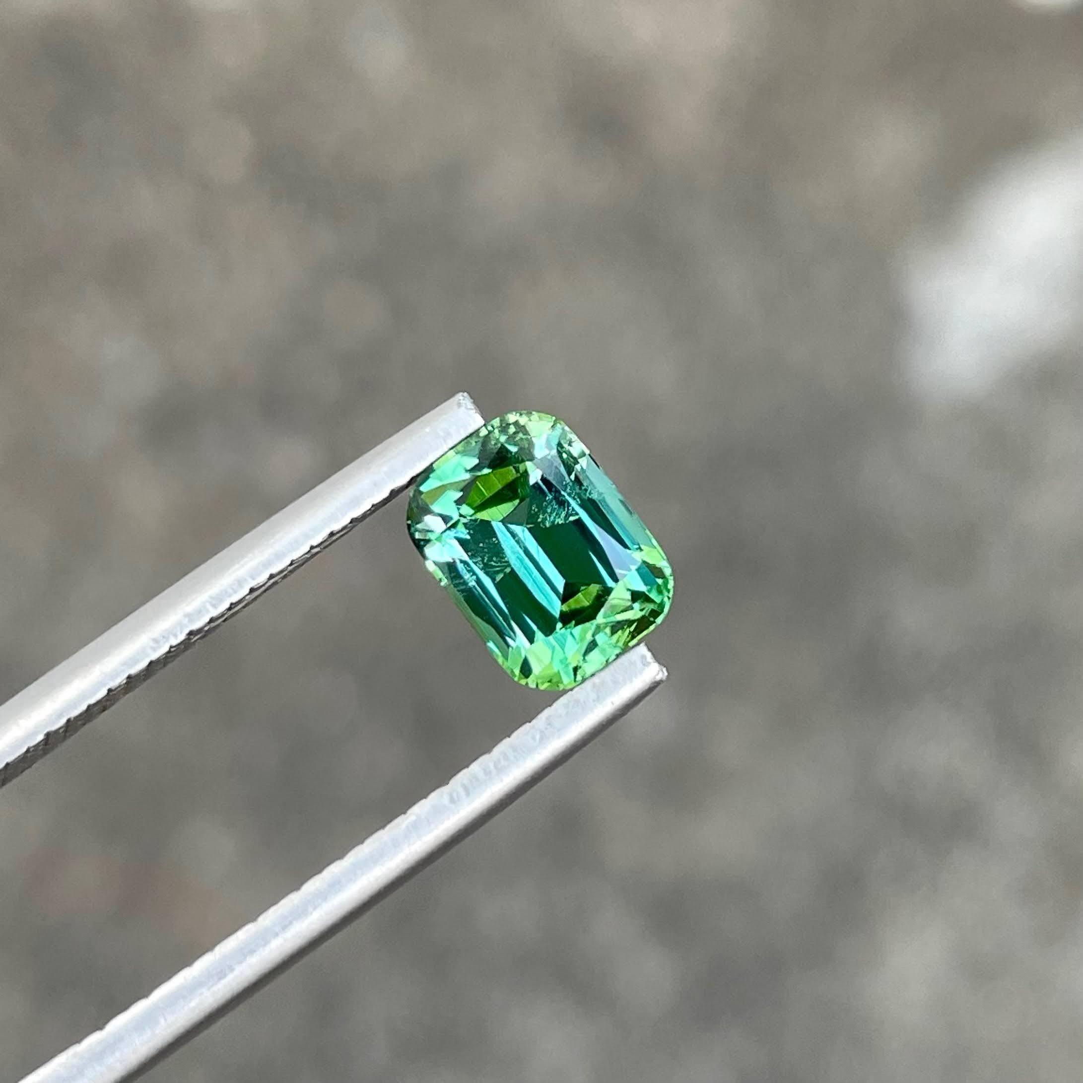 1.85 carats Mint Green Tourmaline Fancy Cushion Cut Natural Afghan Gemstone In New Condition For Sale In Bangkok, TH