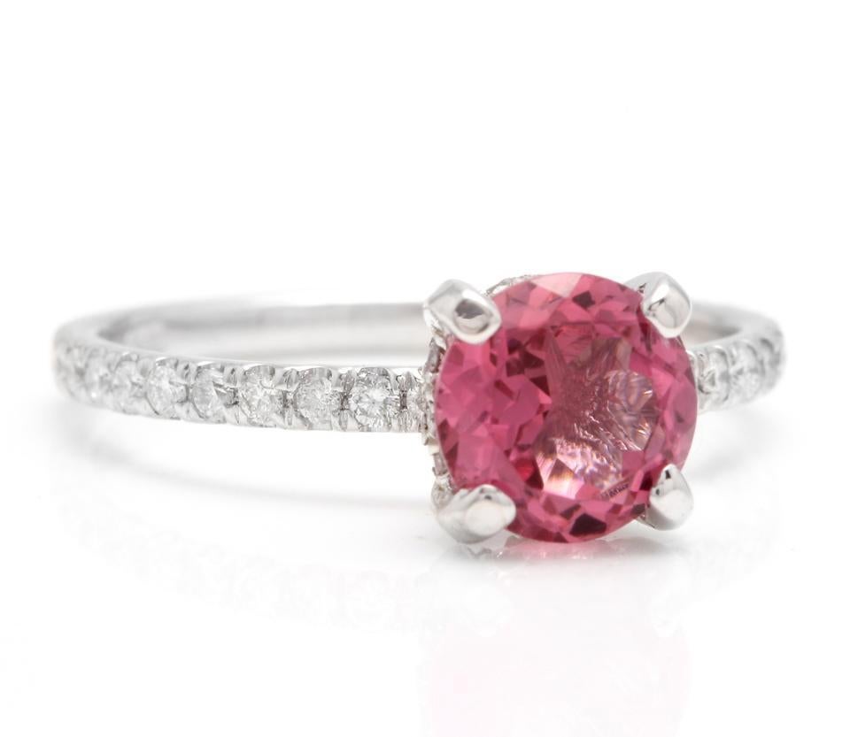 1.bague en or blanc massif 14K, 85 carats, tourmaline naturelle de très belle apparence et diamant

Poids total de la tourmaline ovale naturelle : Environ 1,50 carats

Mesures de la tourmaline : 7mm

Diamants ronds naturels Poids : 0.35 Carats