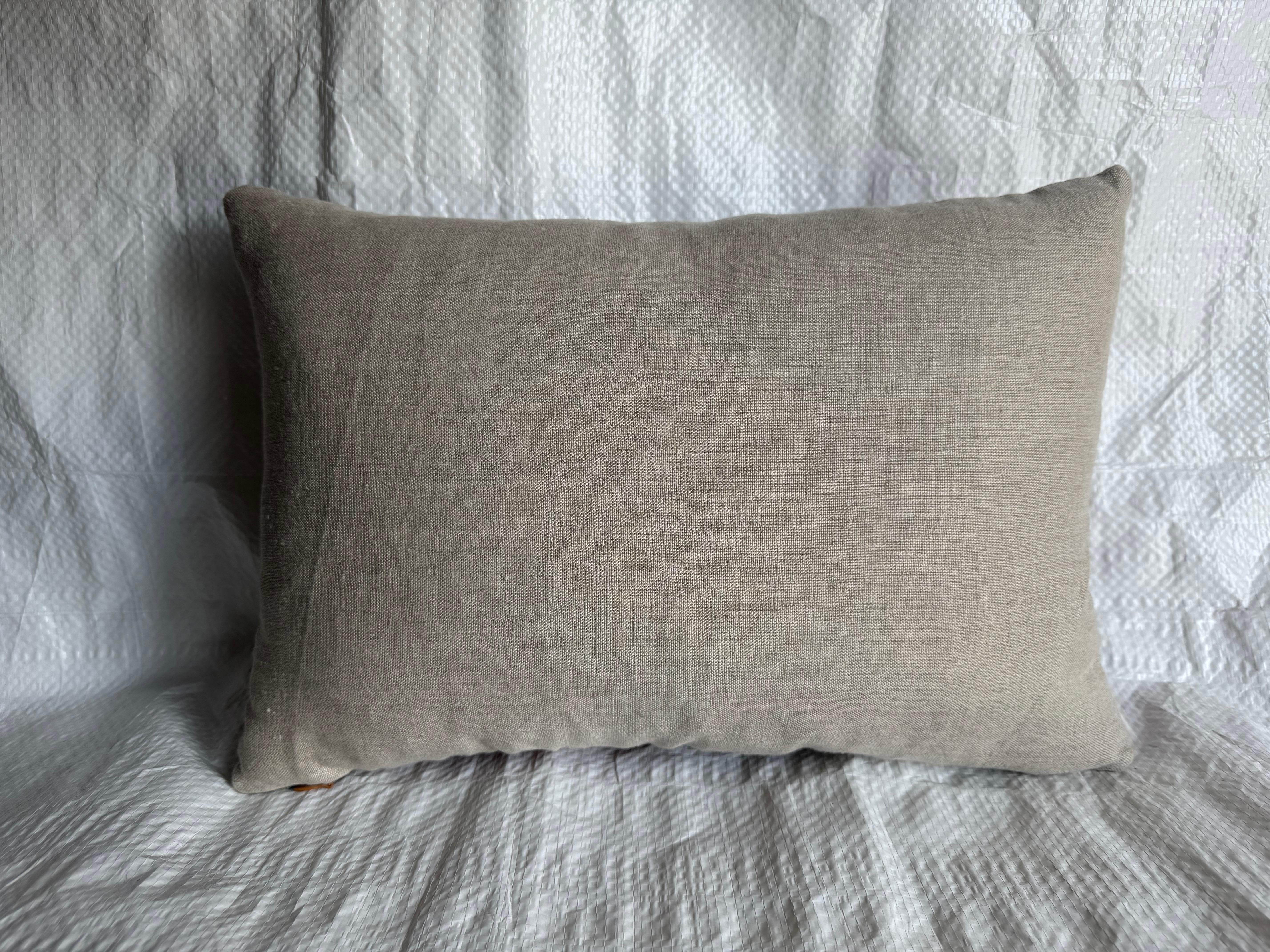 Cuscino antico Aubusson del 1850 In condizioni buone in vendita a Los Angeles, US
