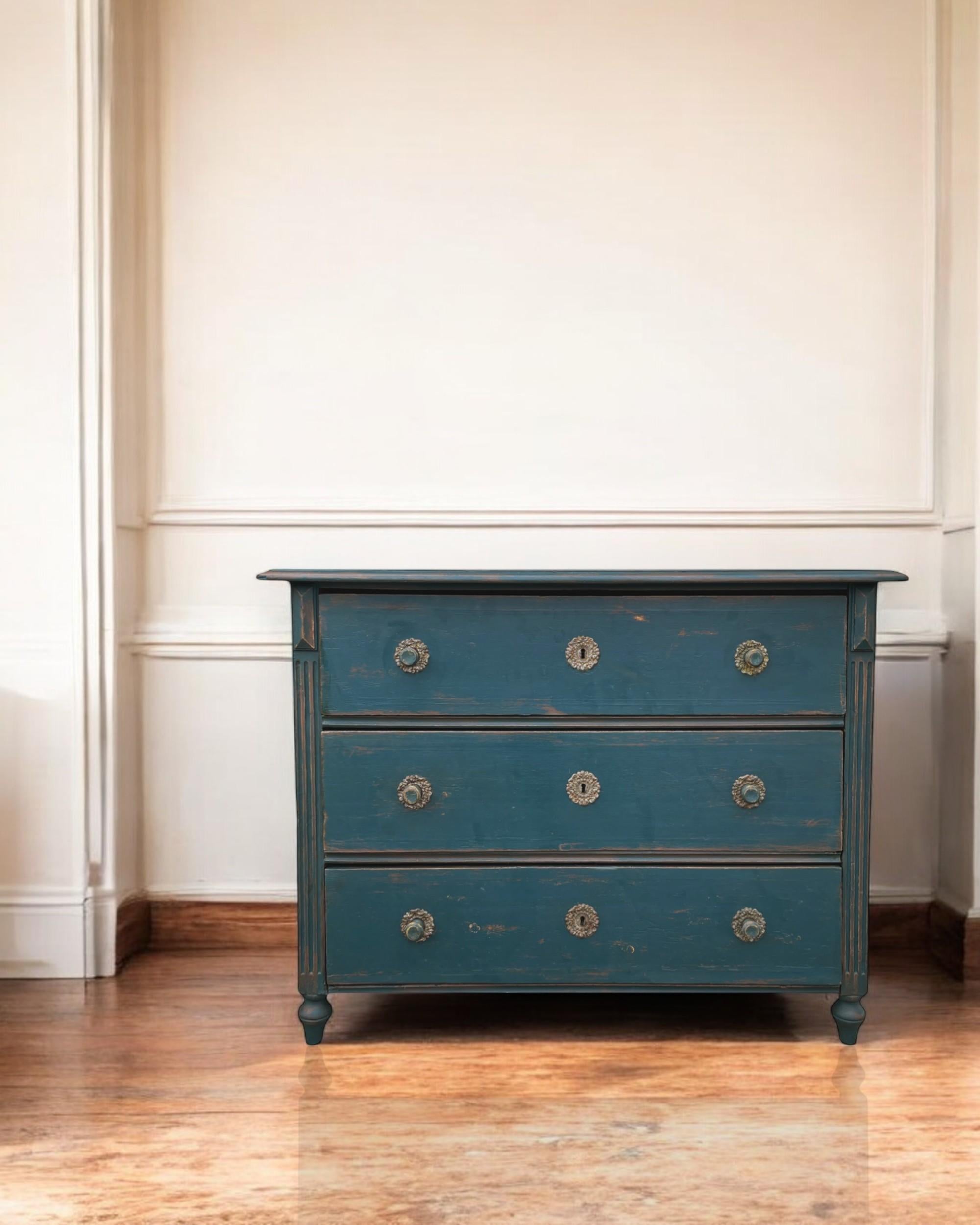 1850 Blue Painted Chest of Drawers, Central Europe 7