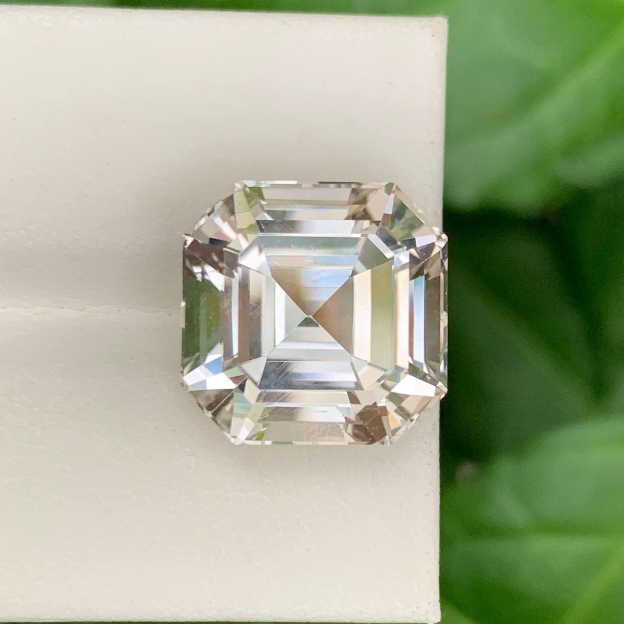 Weight 18.50 carat 
Dimensions 14.1x14.0x10.8mm
Treatment None 
Origin Pakistan 
Clarity VVS 
Shape Cut Asscher 




The 18.50 Carat Natural Loose Light Gold Topaz is an extraordinary gemstone that radiates timeless elegance with its soft golden