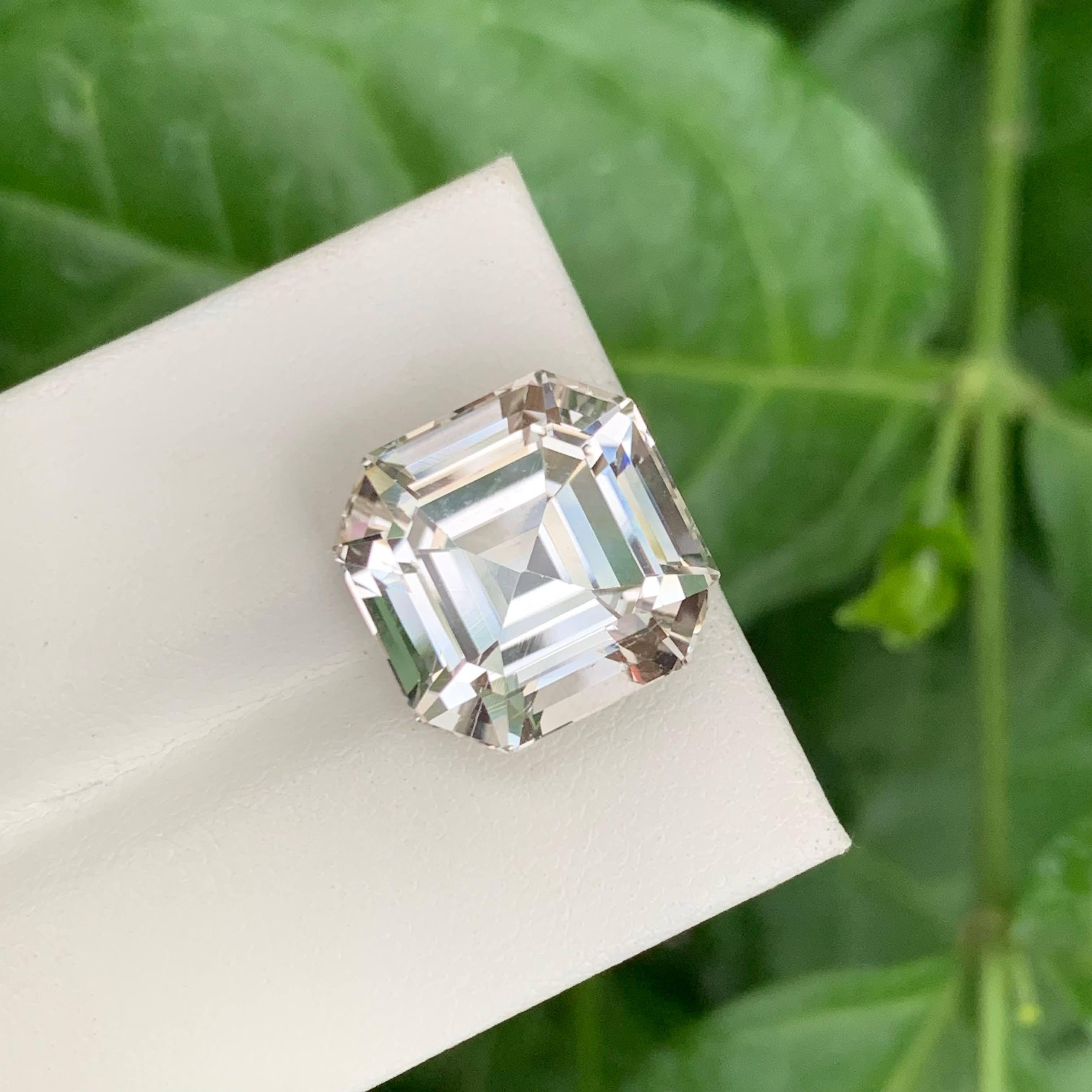 18.50 Carat Natural Loose Light Gold Topaz Stone Asscher Cut Pakistani Gemstone For Sale 2