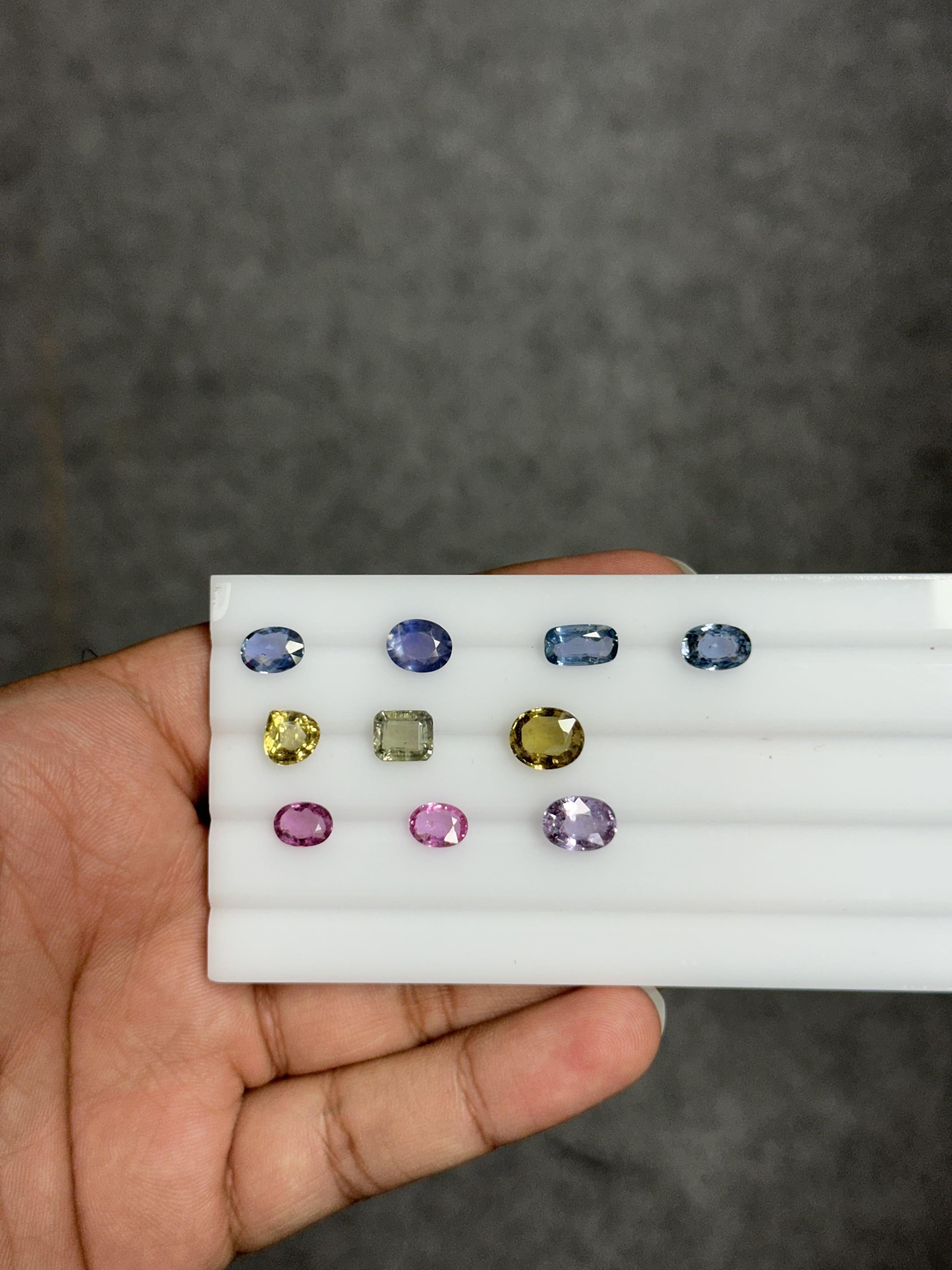18,50 Karat No-Heat Multi-Saphir Los (Ovalschliff) im Angebot