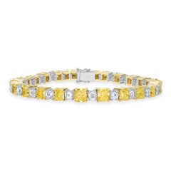 18.50 Ct Fancy Light Yellow Radiant Diamond One-of-a-Kind Fine Jewelry Bracelet