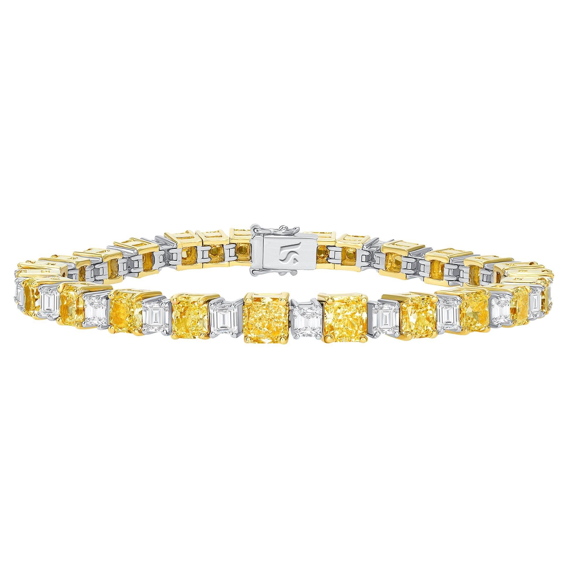 18.50 Ct Fancy Light Yellow Radiant Diamond One-of-a-Kind Fine Jewelry Bracelet