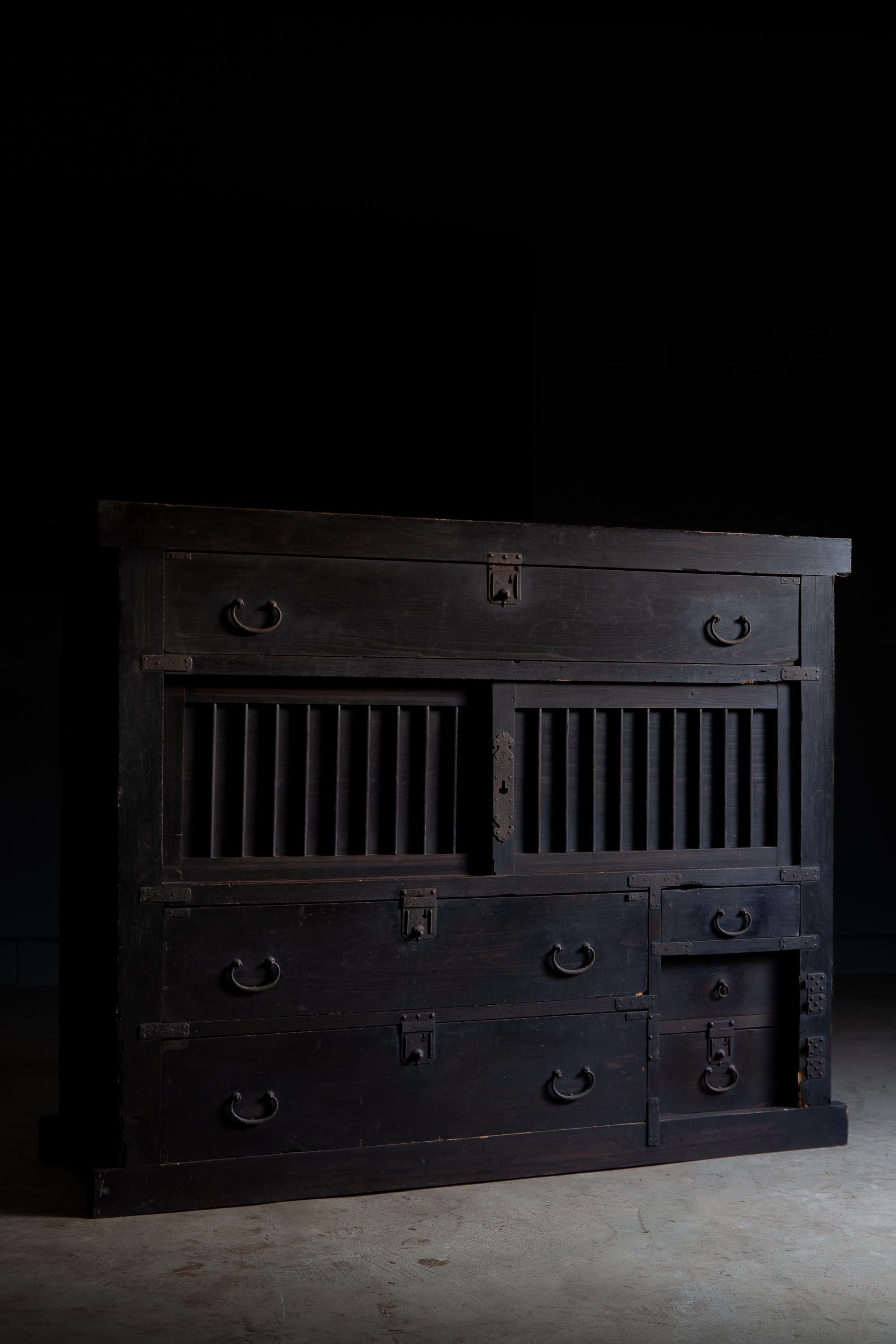 1850 Edo antik Katana dansu, Wabi sabi Samurai Schwerter Tansu Kommode mit Schubladen (Japanisch)