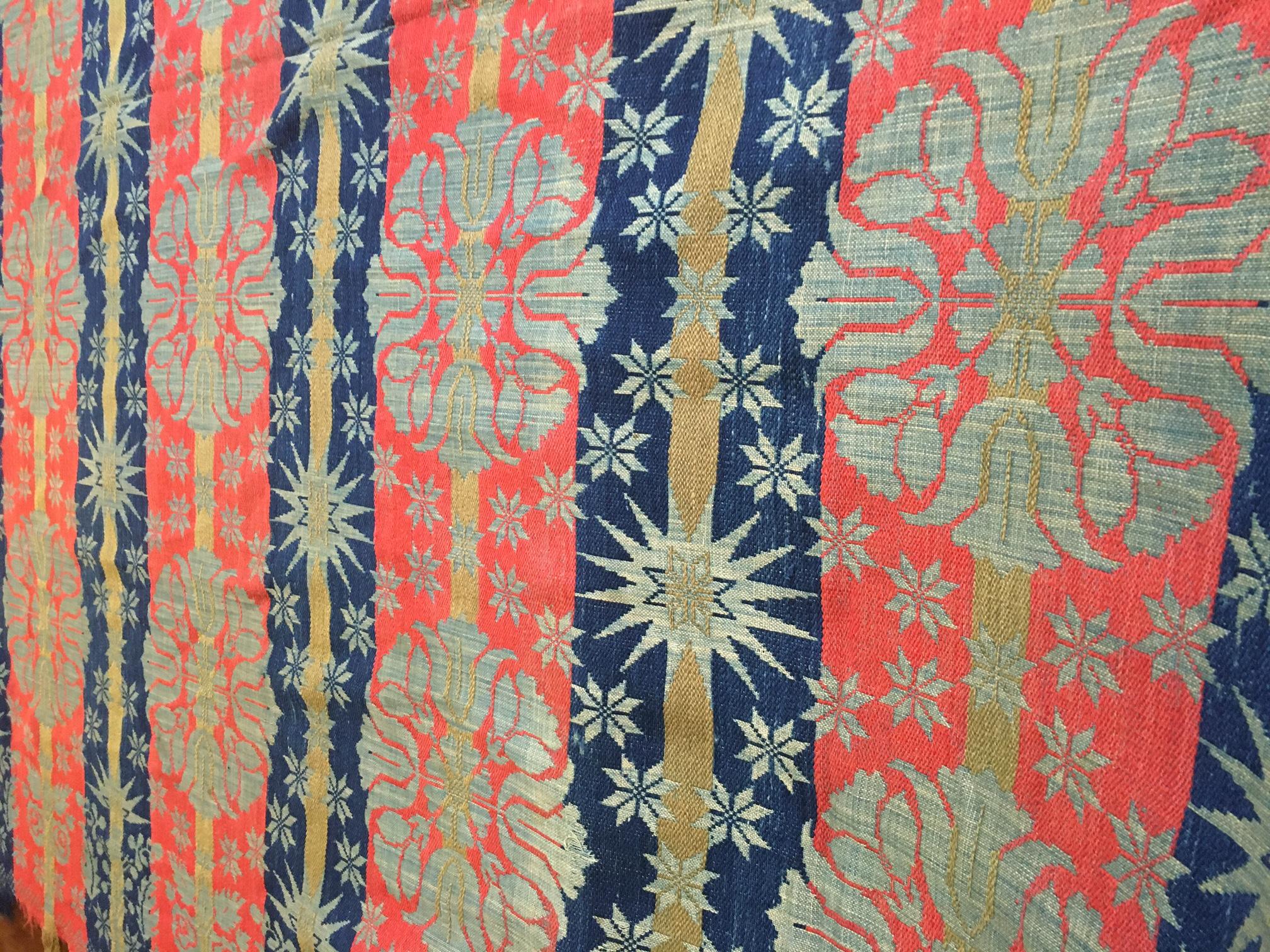 American Classical 1850 Floral Medallion Signed Jacquard Coverlet from Pennsylvania Large Size For Sale