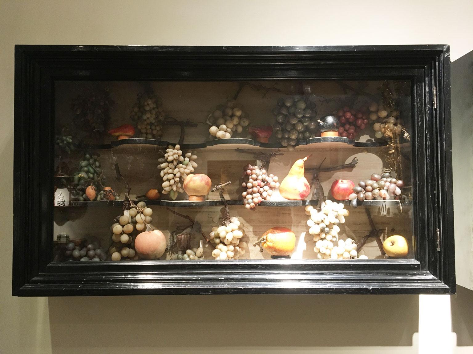 Italian 1850 Italy Pair Wunderkammer Vitrines with Natural Faux Fruits in Baroque Style For Sale
