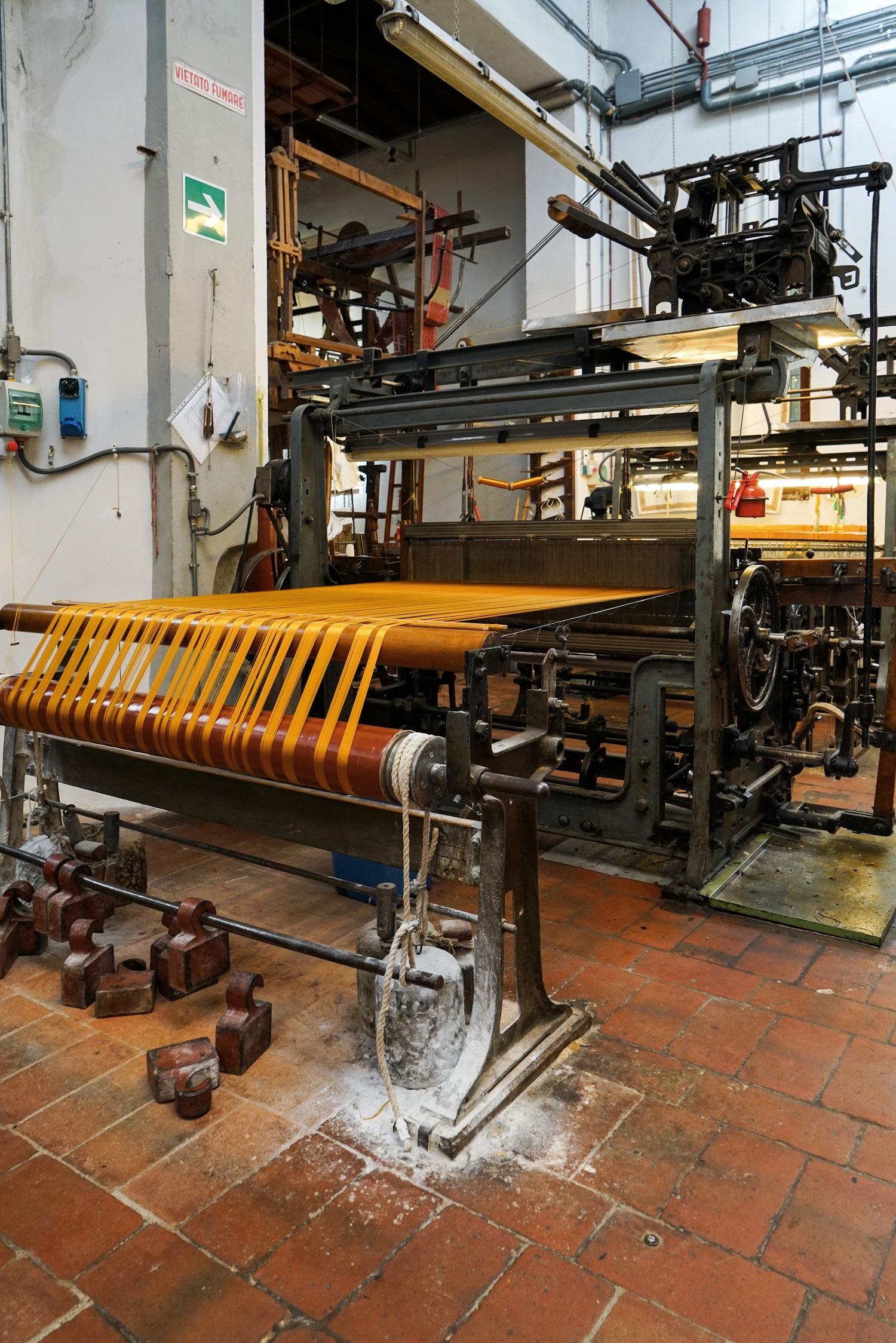 Woven Fabric 1850 Semi Mechanical Loom Historical Le Roy, Florence, Italy For Sale