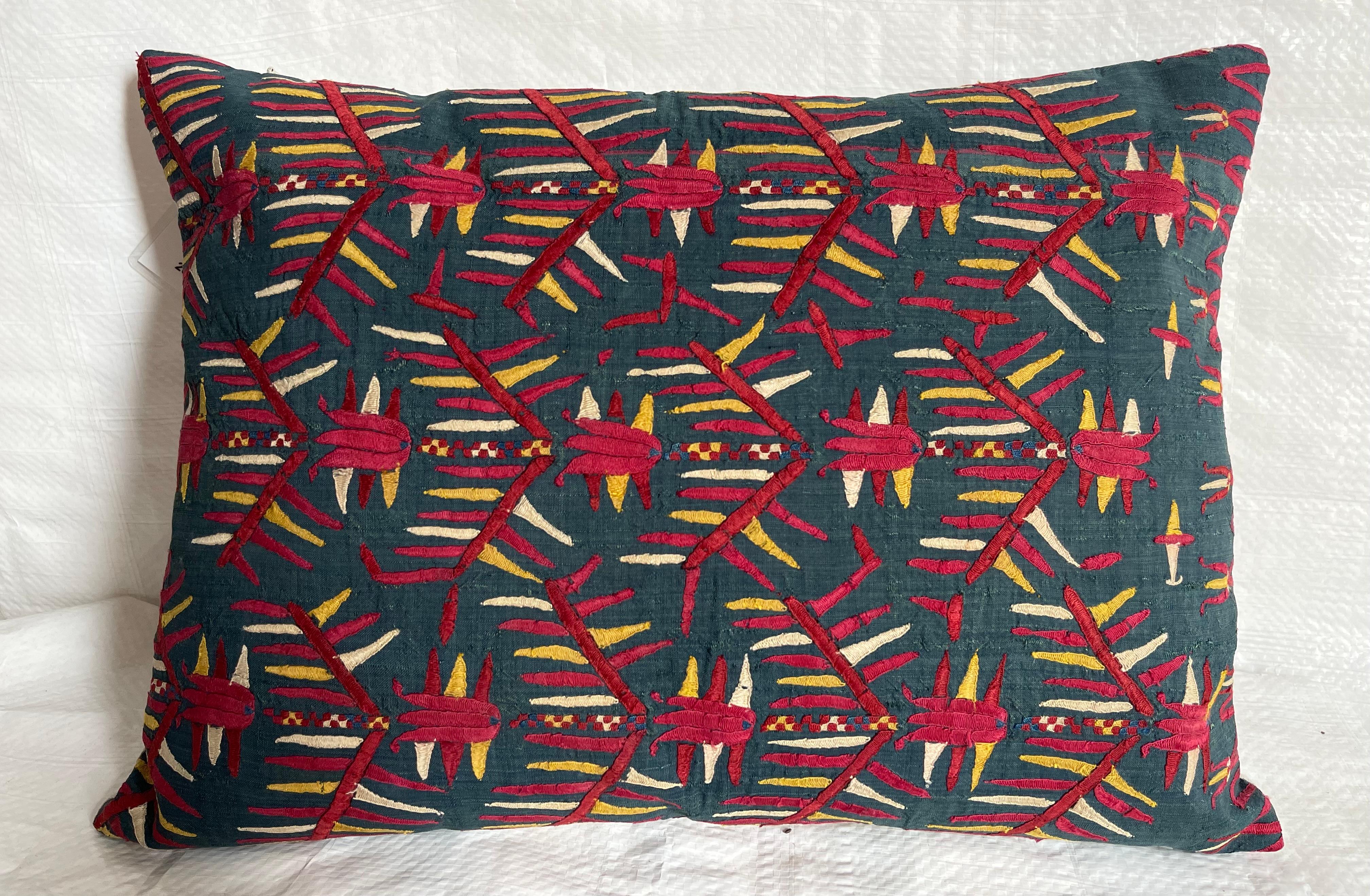 Cuscino ad arazzo Uzbak 1850
bellissimo design e colore vibrante