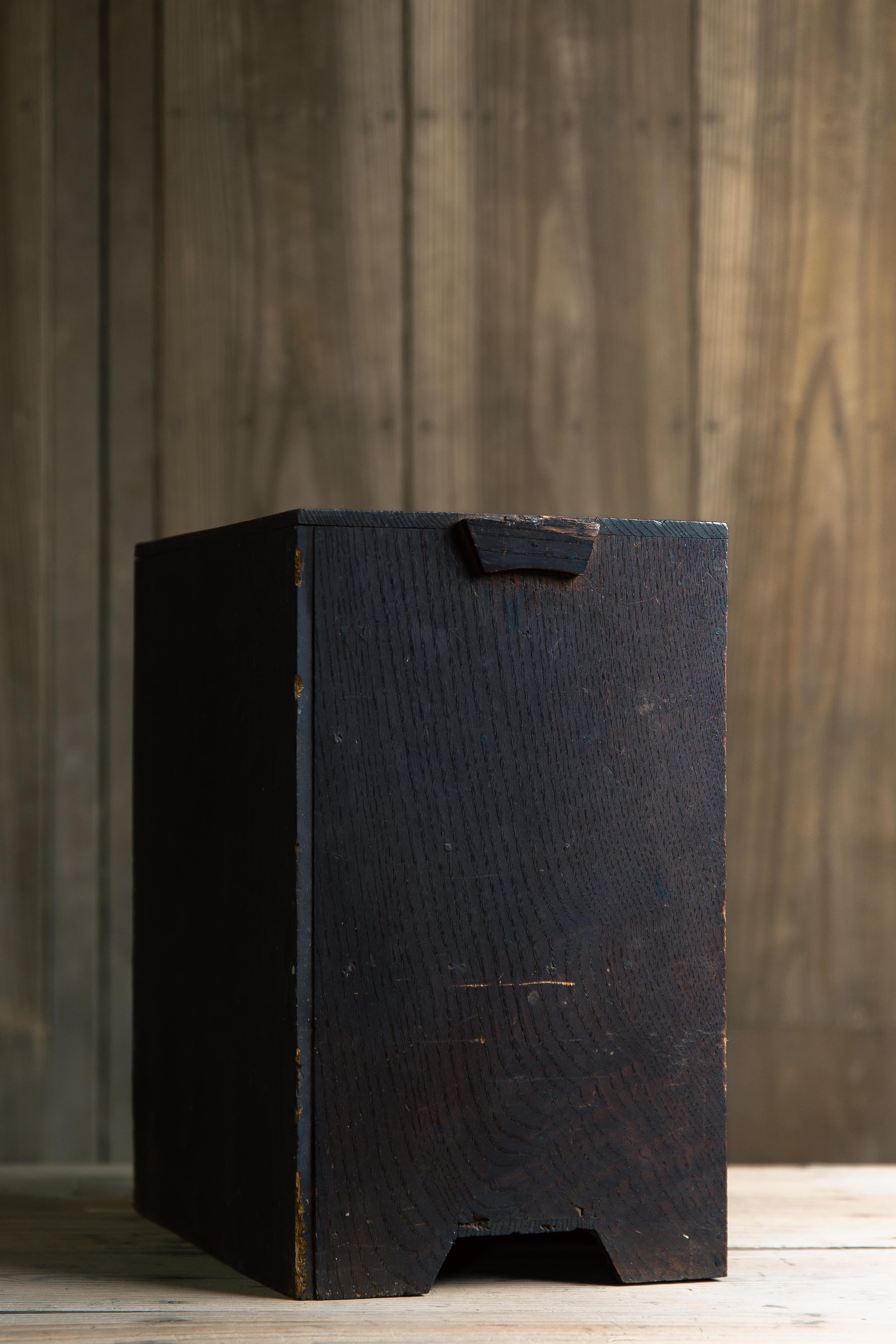 1850-70s late Edo Japanese antique mid size medicine chest. wabi sabi 3
