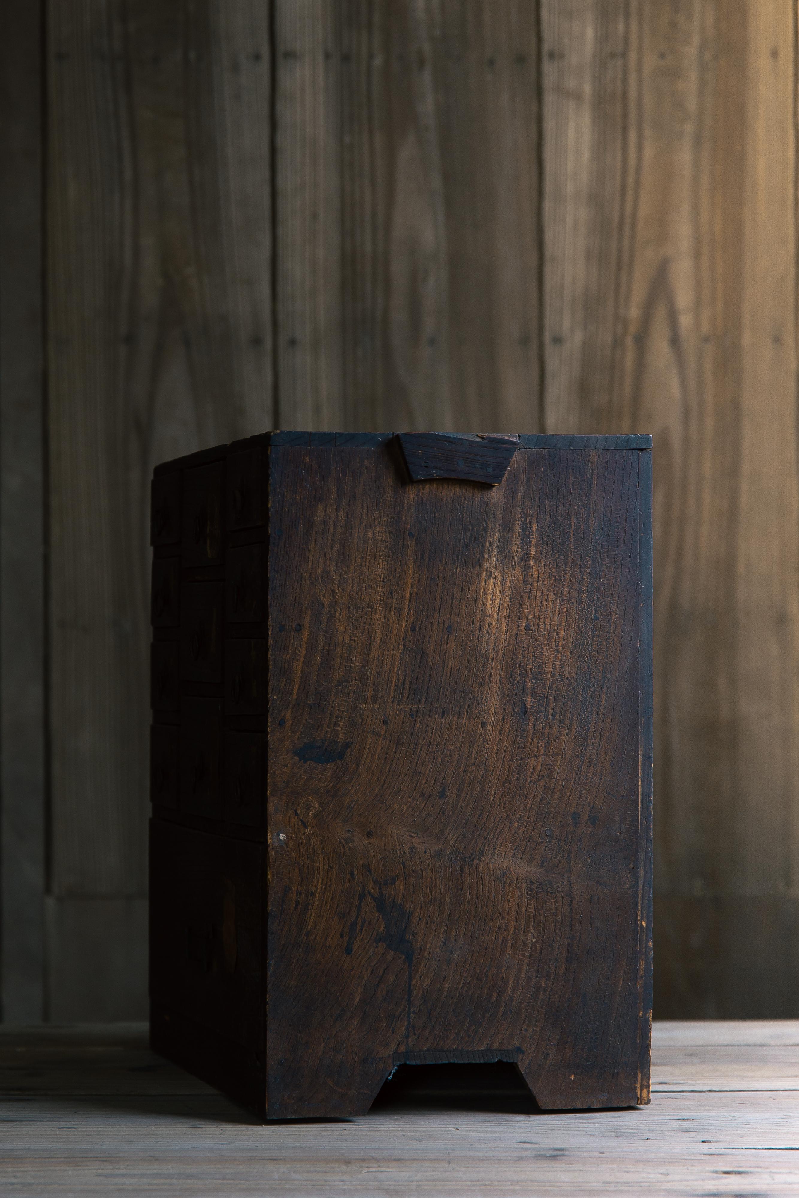 1850-70s late Edo Japanese antique mid size medicine chest. wabi sabi 4