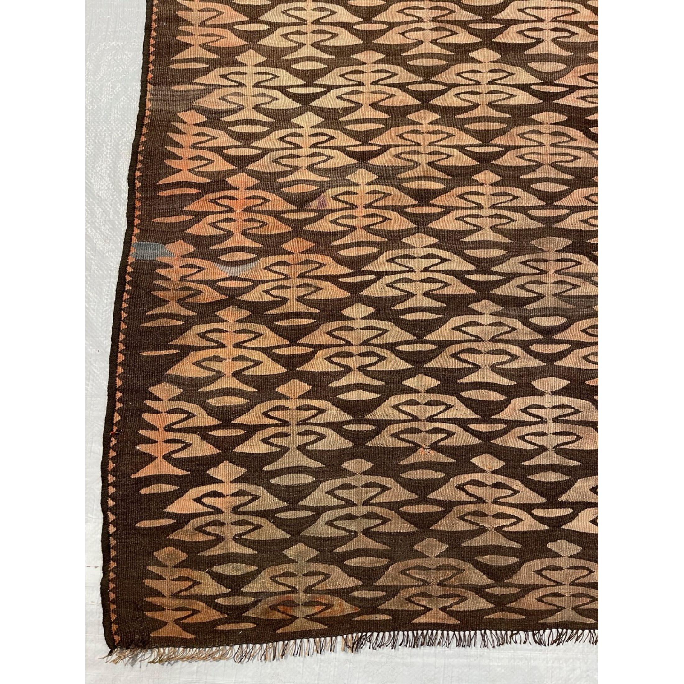 Antiker bessarabischer Teppich aus den 1850er Jahren (Sonstiges) im Angebot