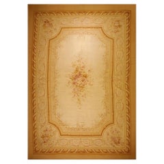 Tappeto Aubusson francese del 1850, capolavoro antico con medaglione floreale in campo beige