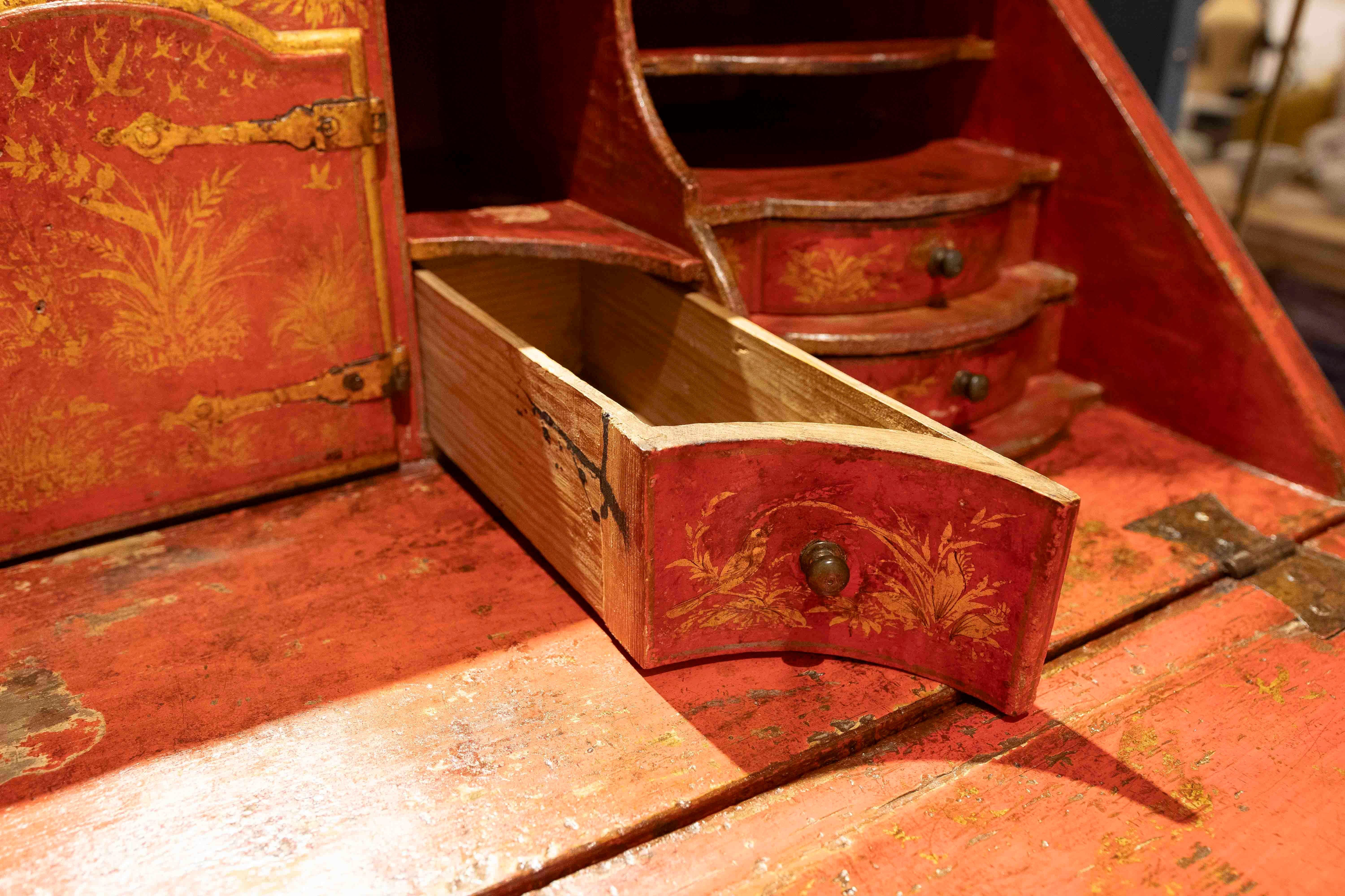 1850s Chinese Lacquered Style Secretaire with Decoration of Traditional Scenes For Sale 4