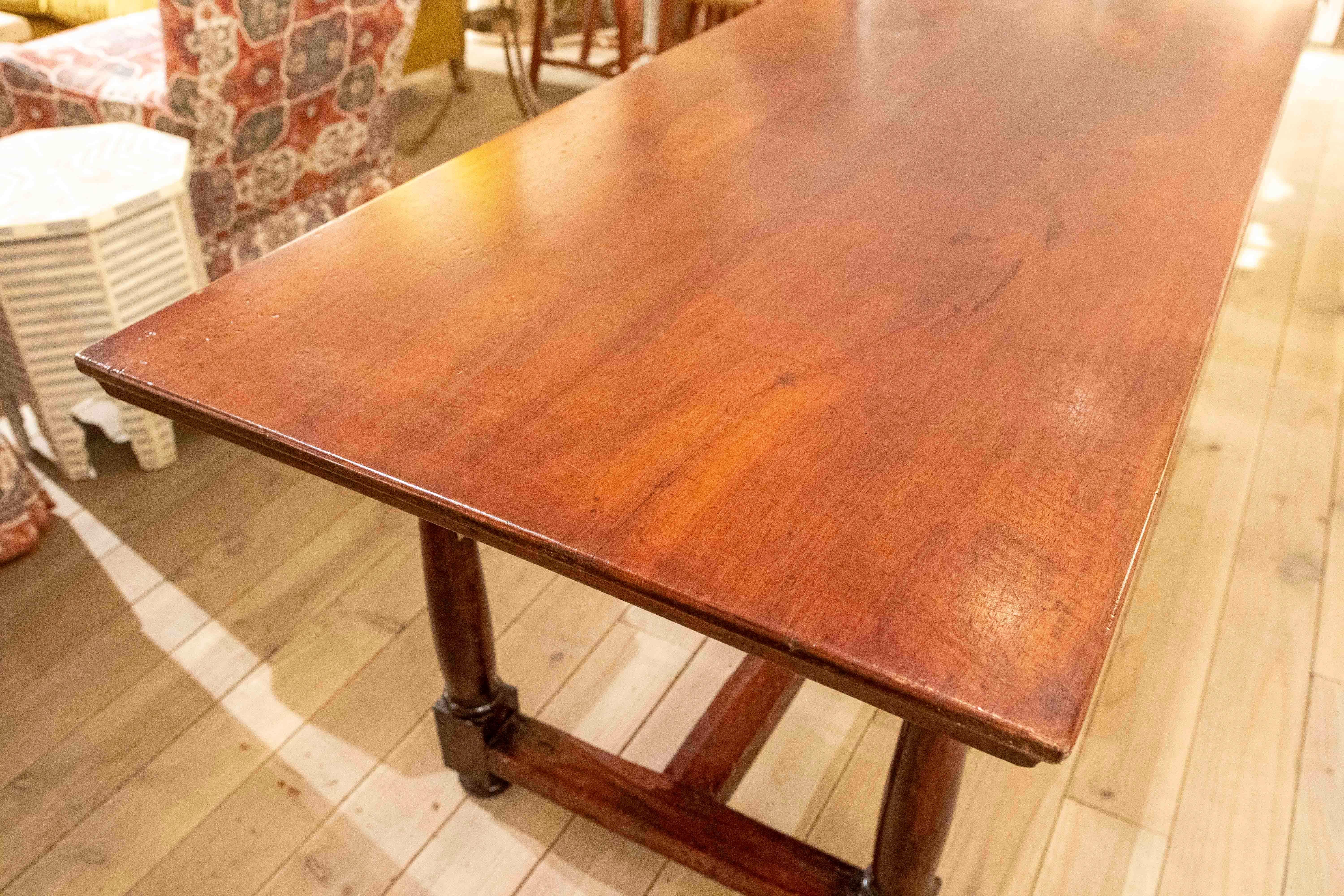 1850s Classic Style Rectangular Dining Table in Solid Wood For Sale 10