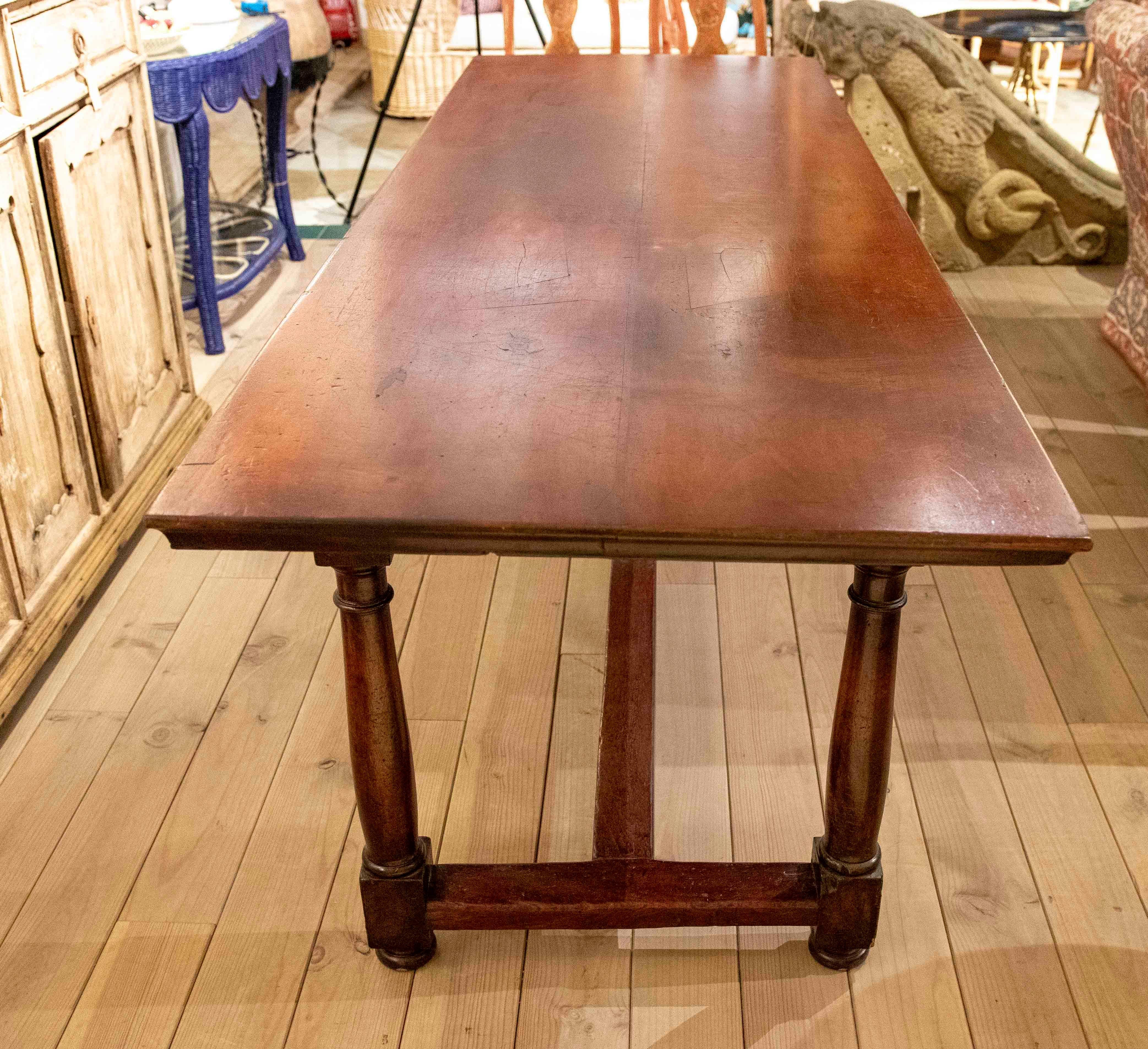 1850s Classic Style Rectangular Dining Table in Solid Wood In Good Condition For Sale In Marbella, ES