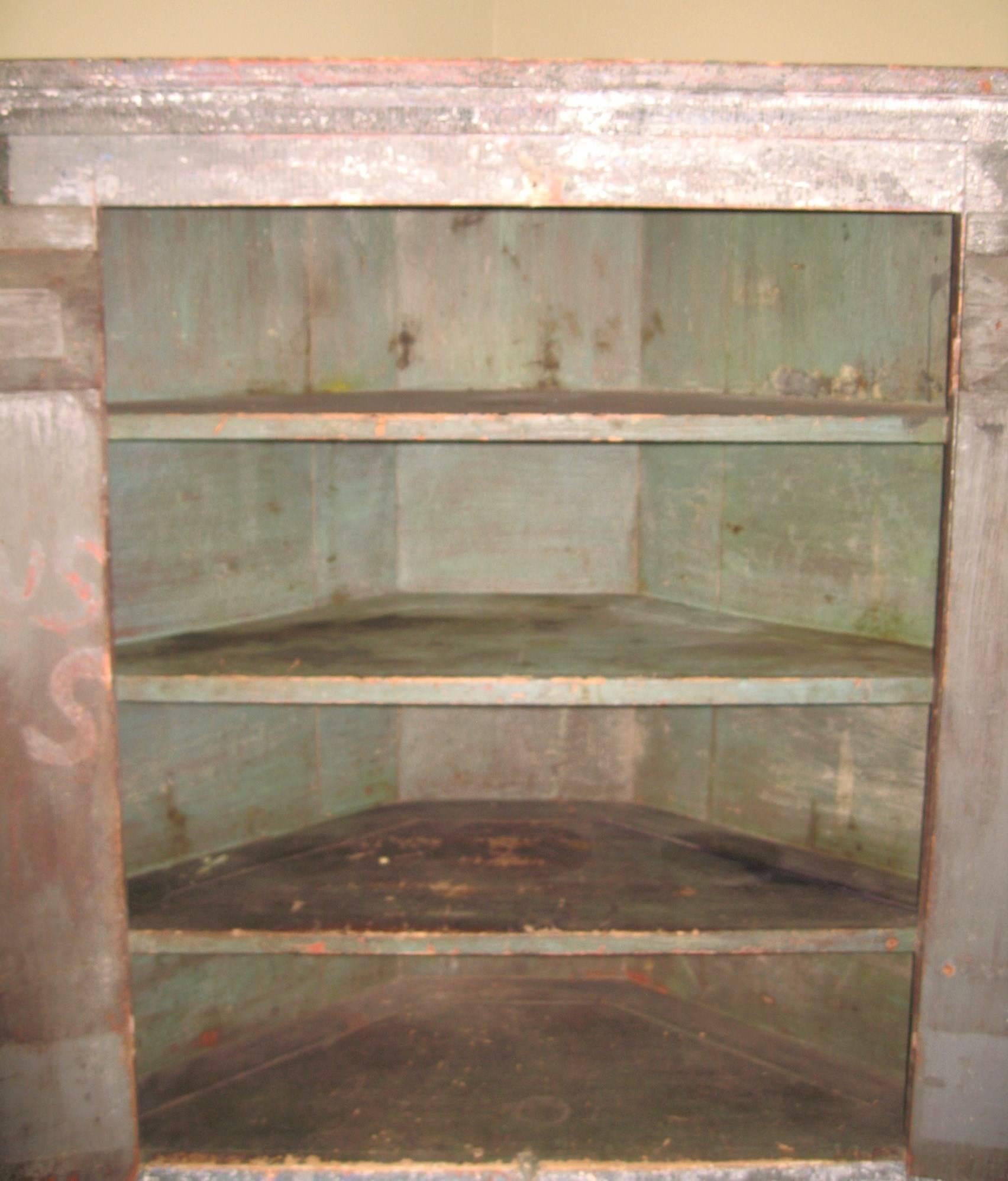 1850s Corner Cupboard Rustic Farm House Pine Cabinet For Sale 4