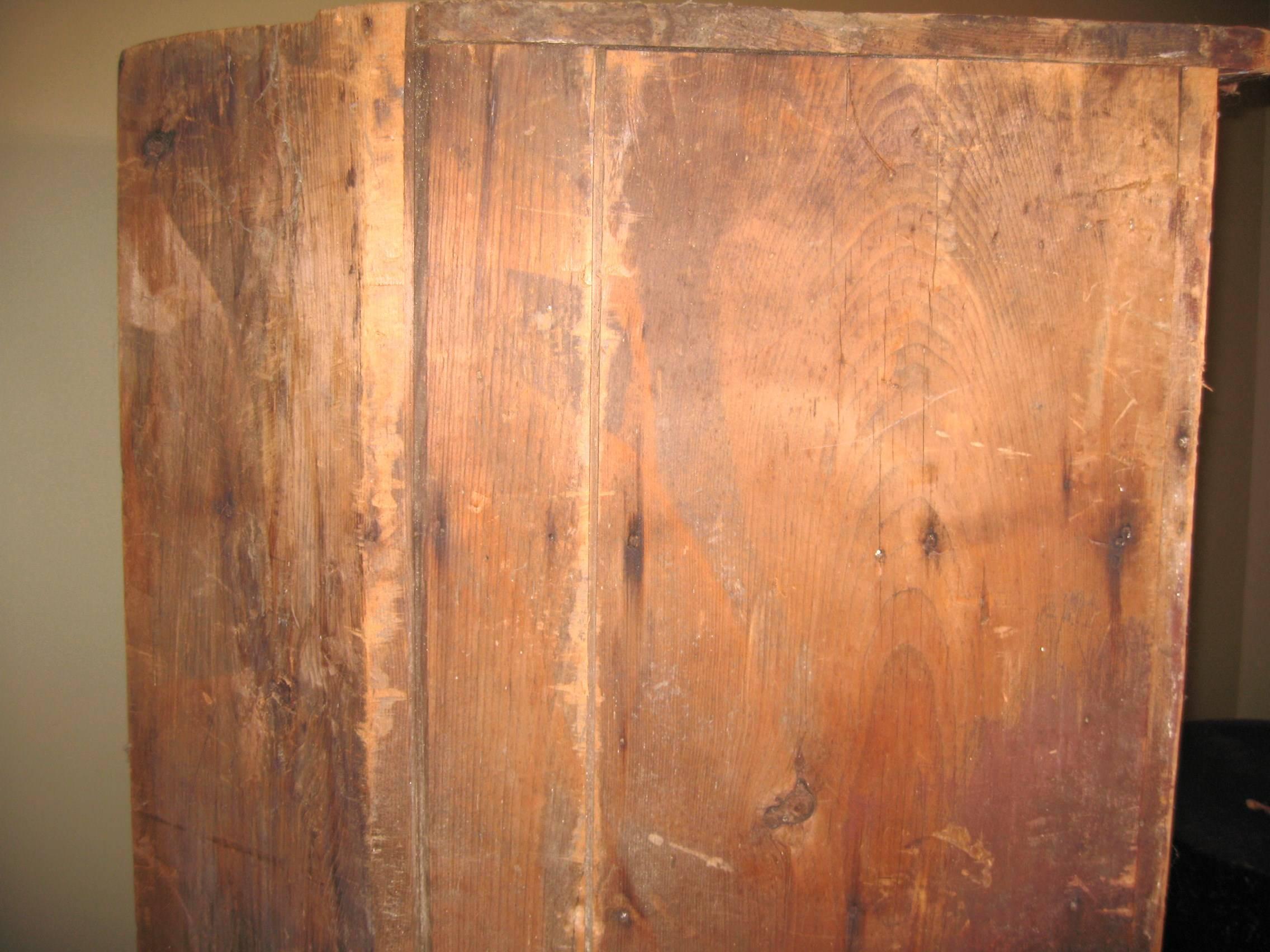 1850s Corner Cupboard Rustic Farm House Pine Cabinet For Sale 10