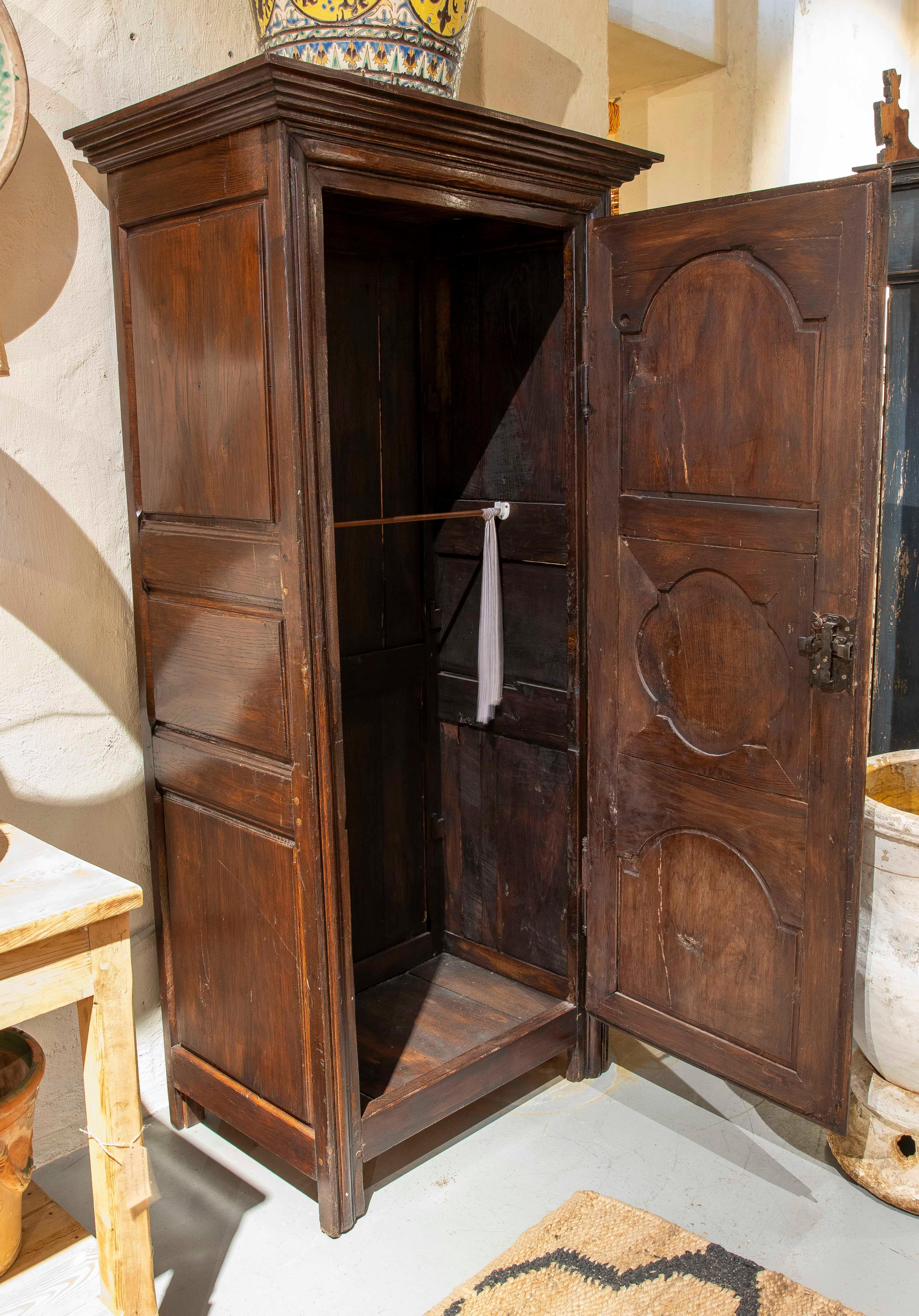 Spanish 1850s English Narrow Wooden Closet with One Door & Original Hardware.