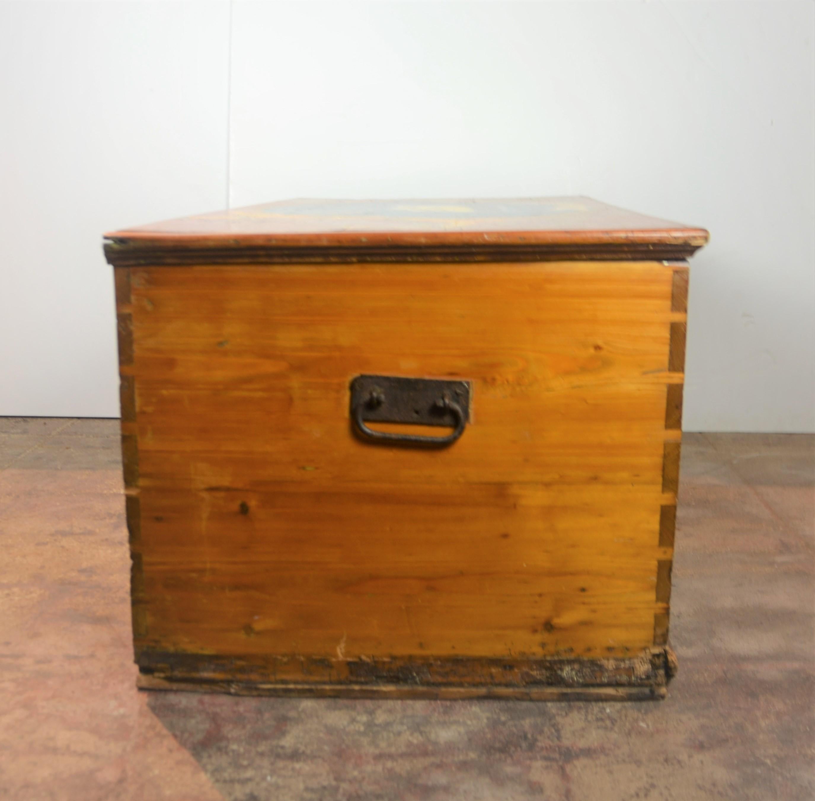 1850's English Pine Blanket Chest In Good Condition In Pomona, CA