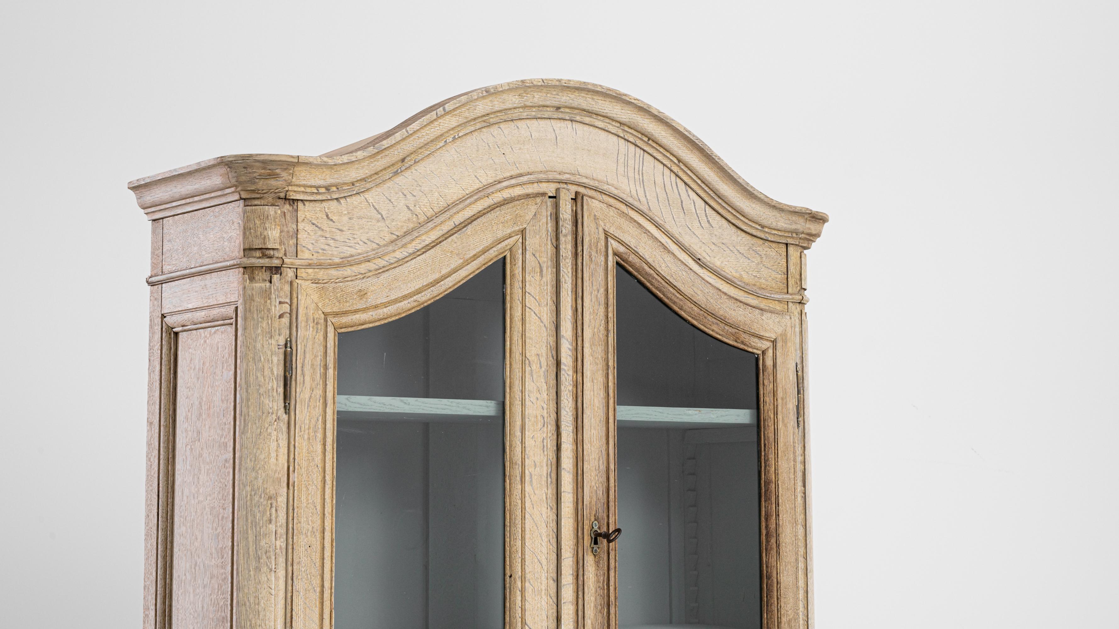 1850s French Bleached Oak Vitrine For Sale 2