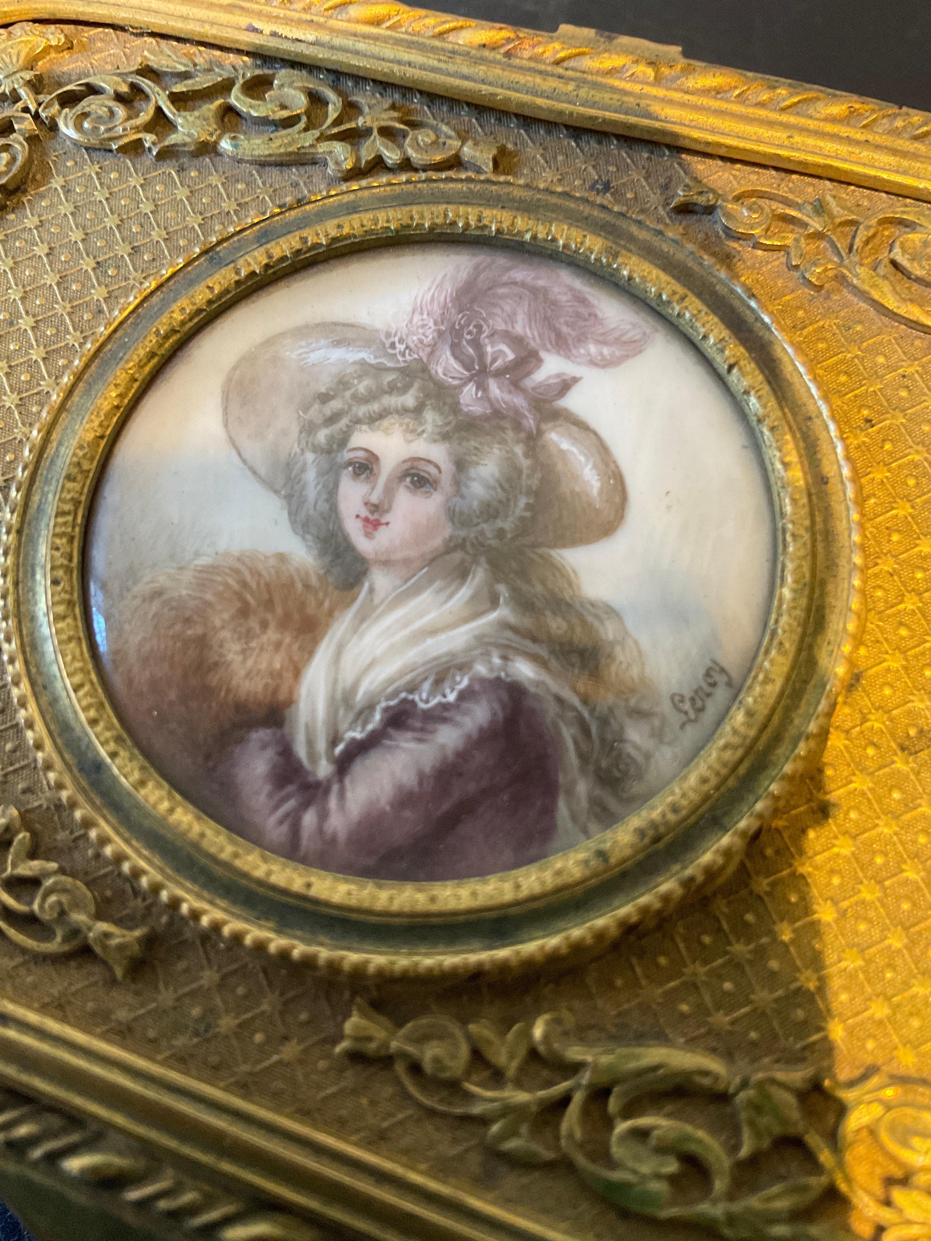 Scatola per ritratti in bronzo francese del 1850 in vendita 4