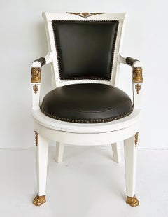 Fauteuils de style Empire français des années 1850, avec de superbes garnitures en bronze doré, peints et rembourrés