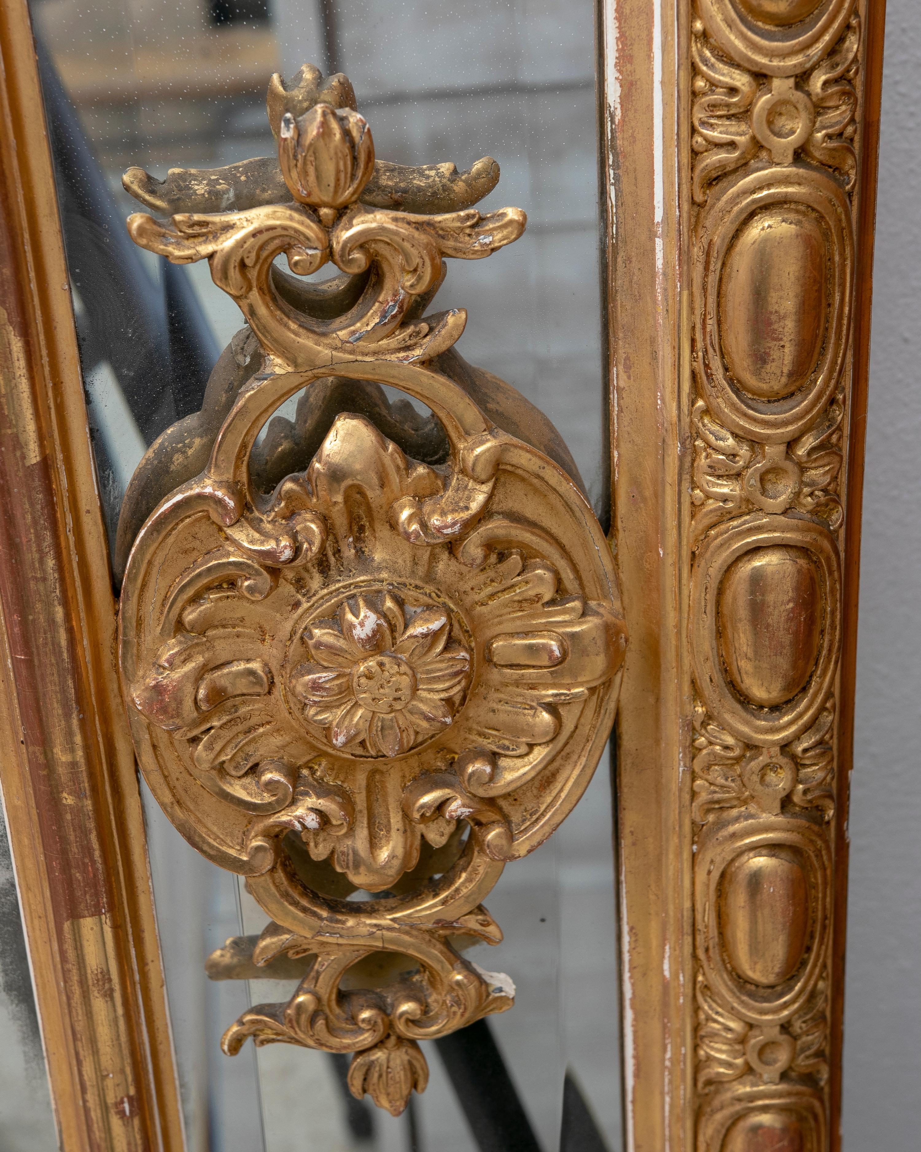 1850s French Gold Giltwood Wall Mirror w/ Acanthus Leaf Scrolls Decoration 6