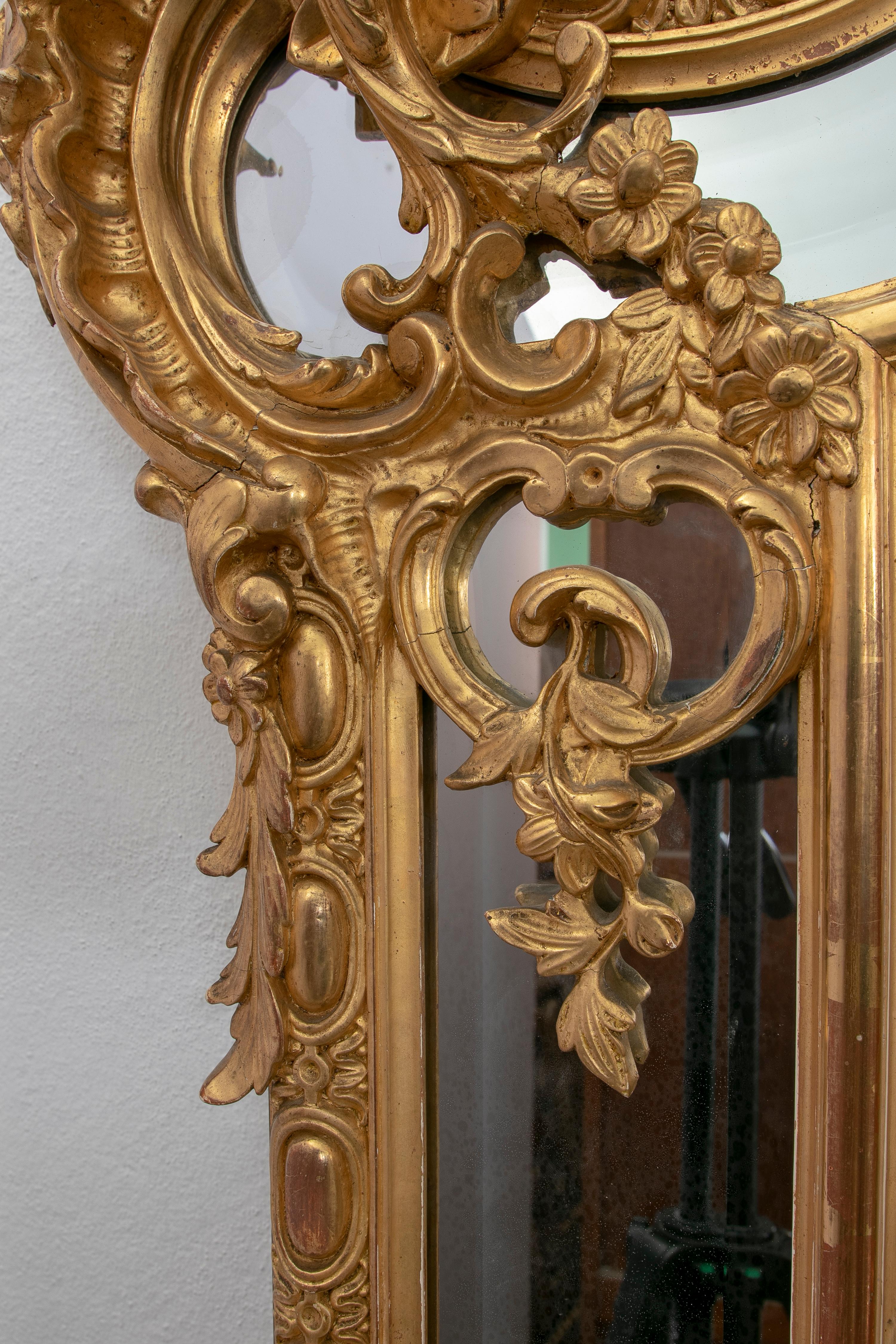 1850s French Gold Giltwood Wall Mirror w/ Acanthus Leaf Scrolls Decoration 3